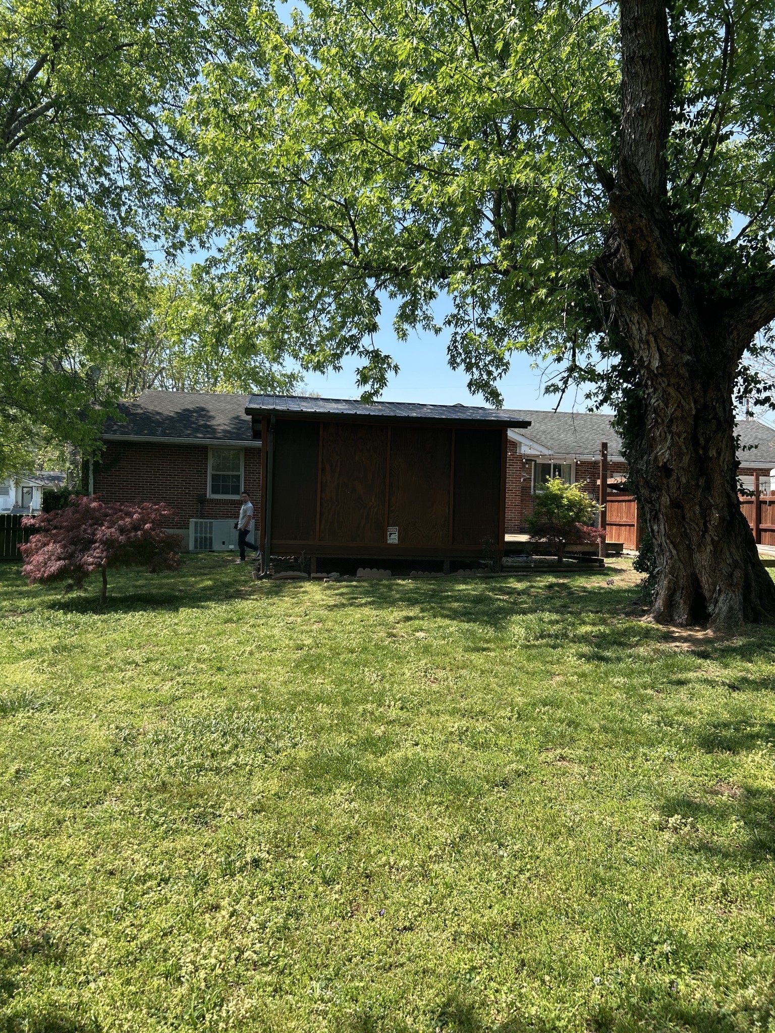 2625 Western Hills Dr