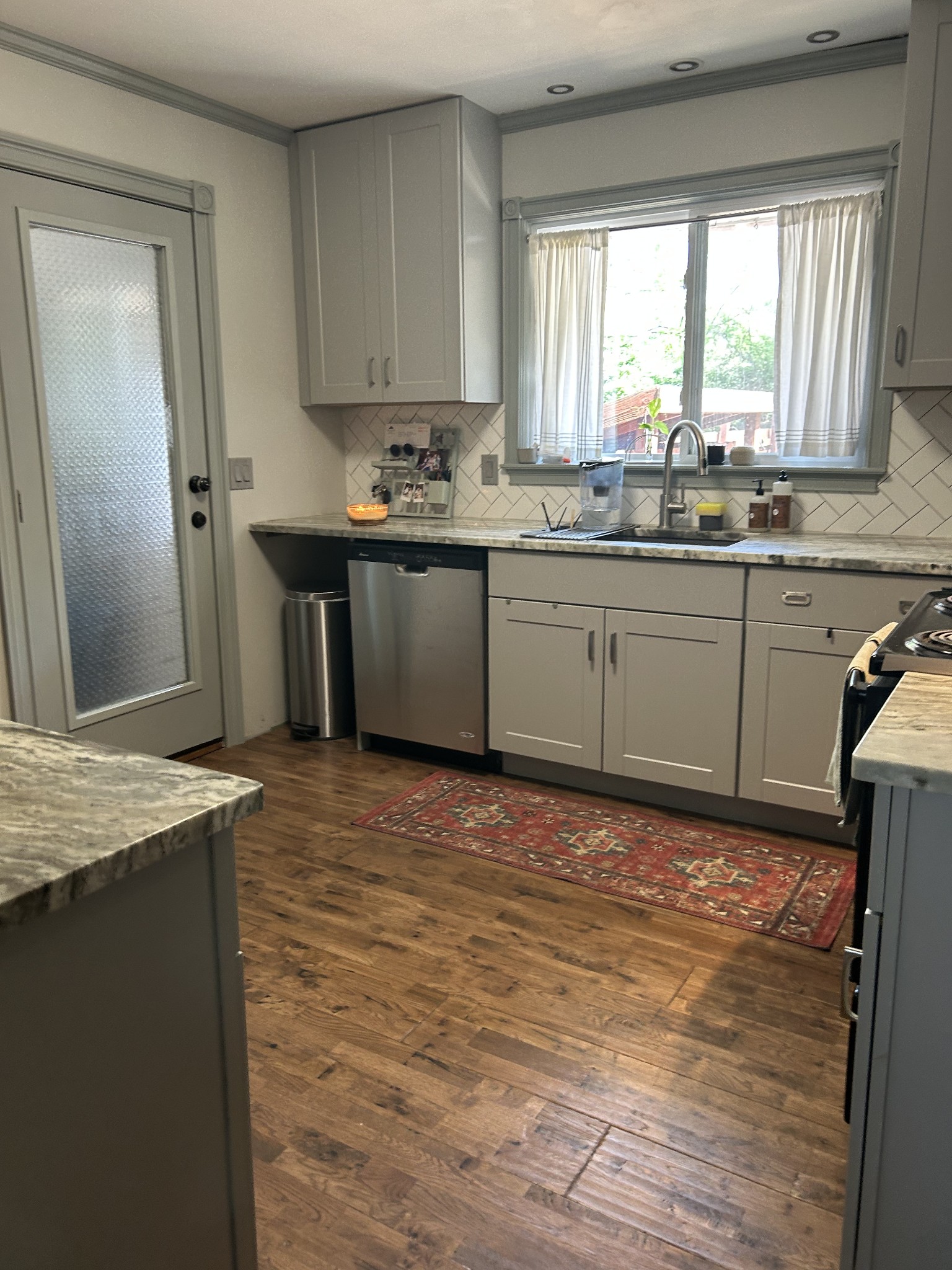 2625 Western Hills Dr