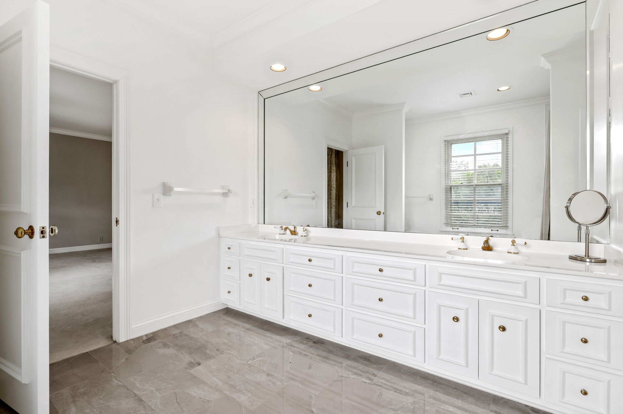 5 Castlewood Court