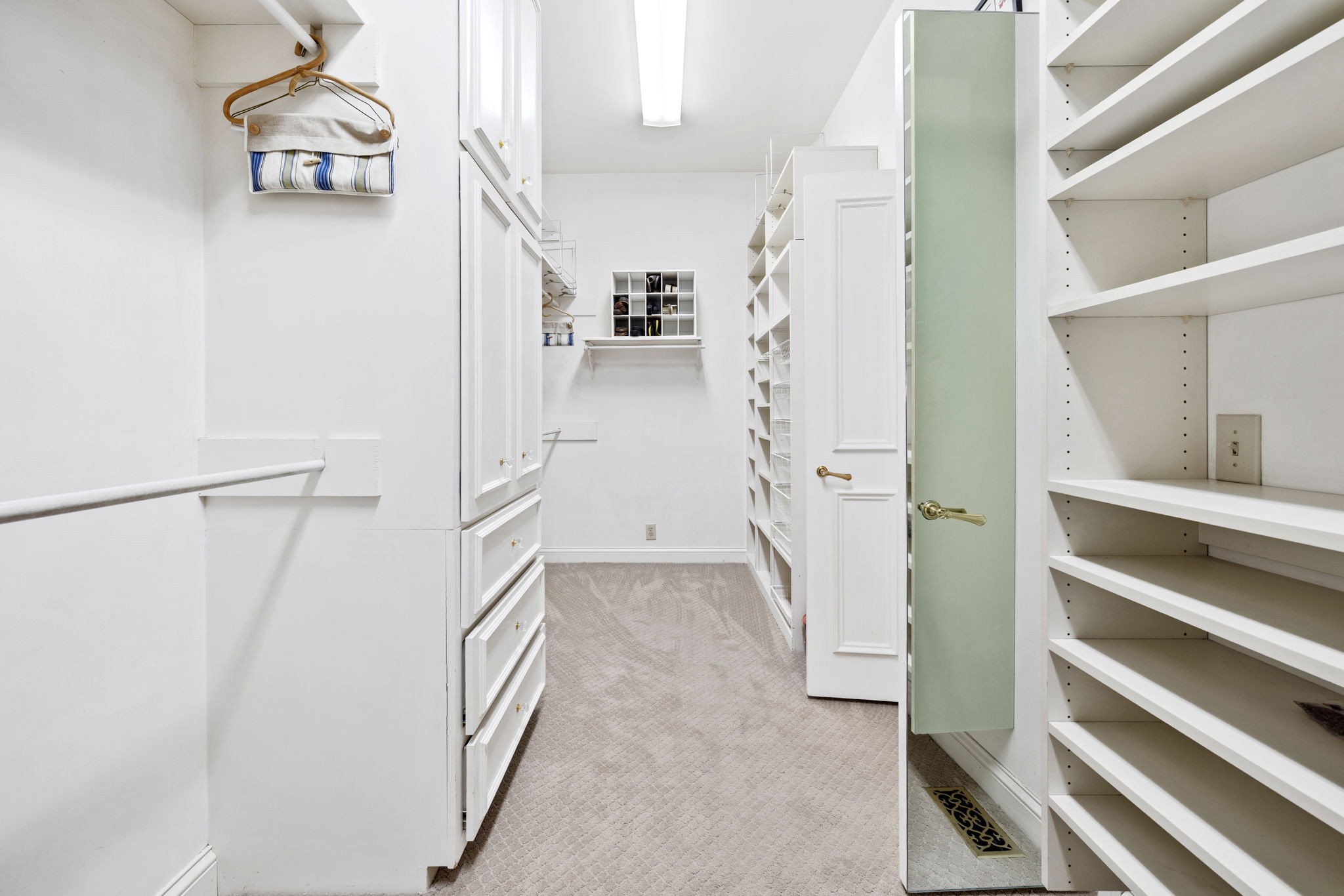 5 Castlewood Court