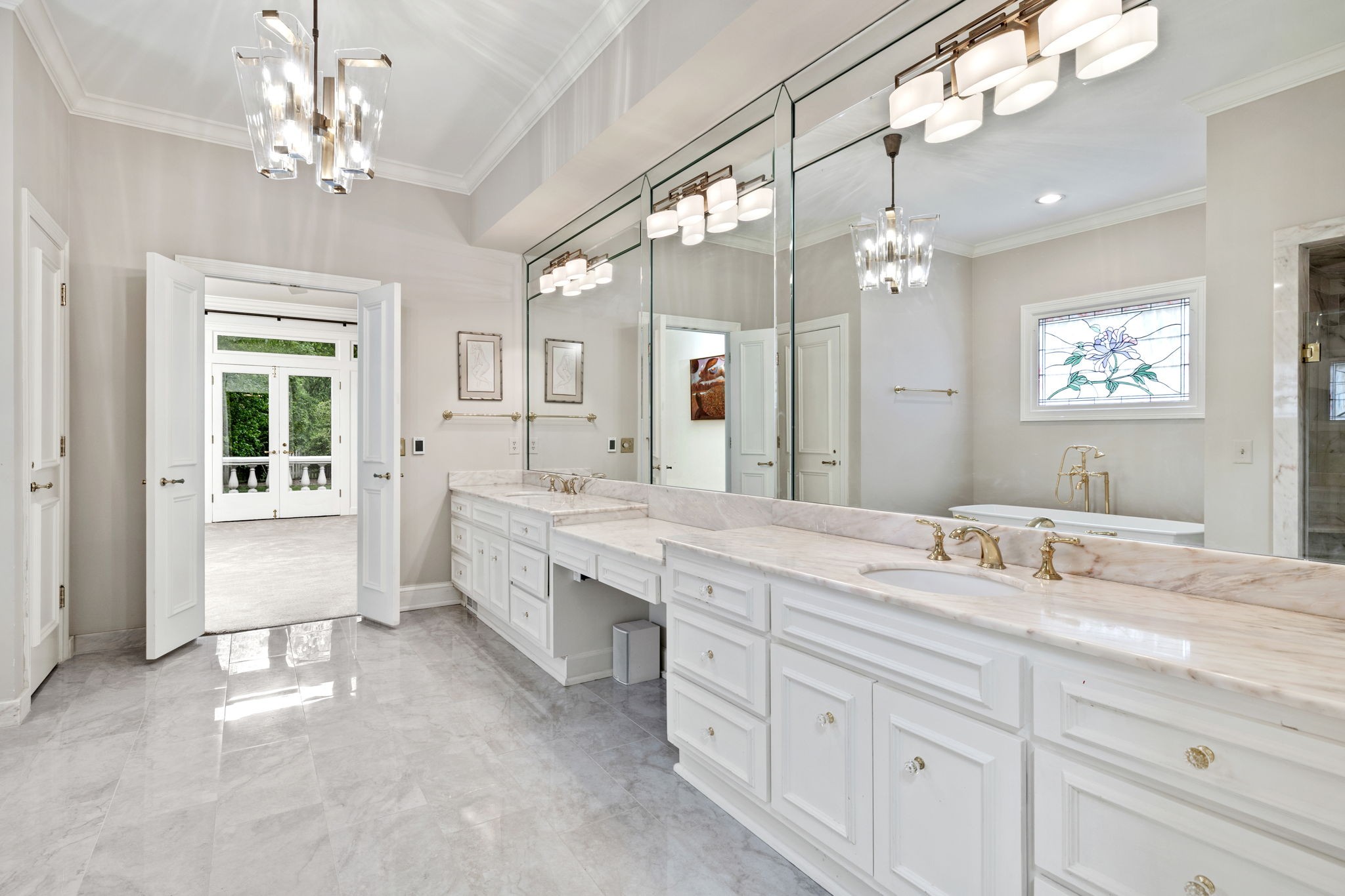 5 Castlewood Court