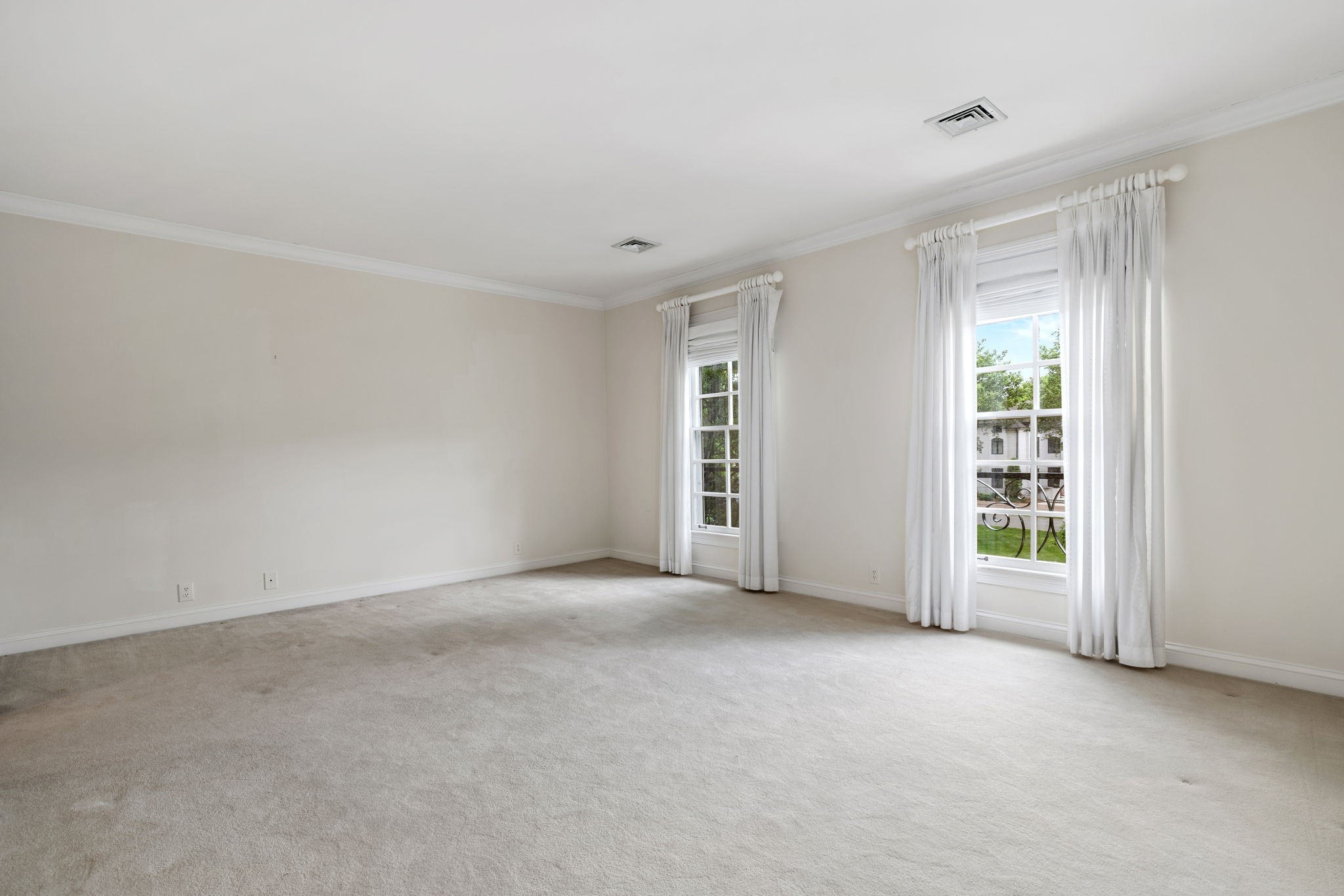 5 Castlewood Court