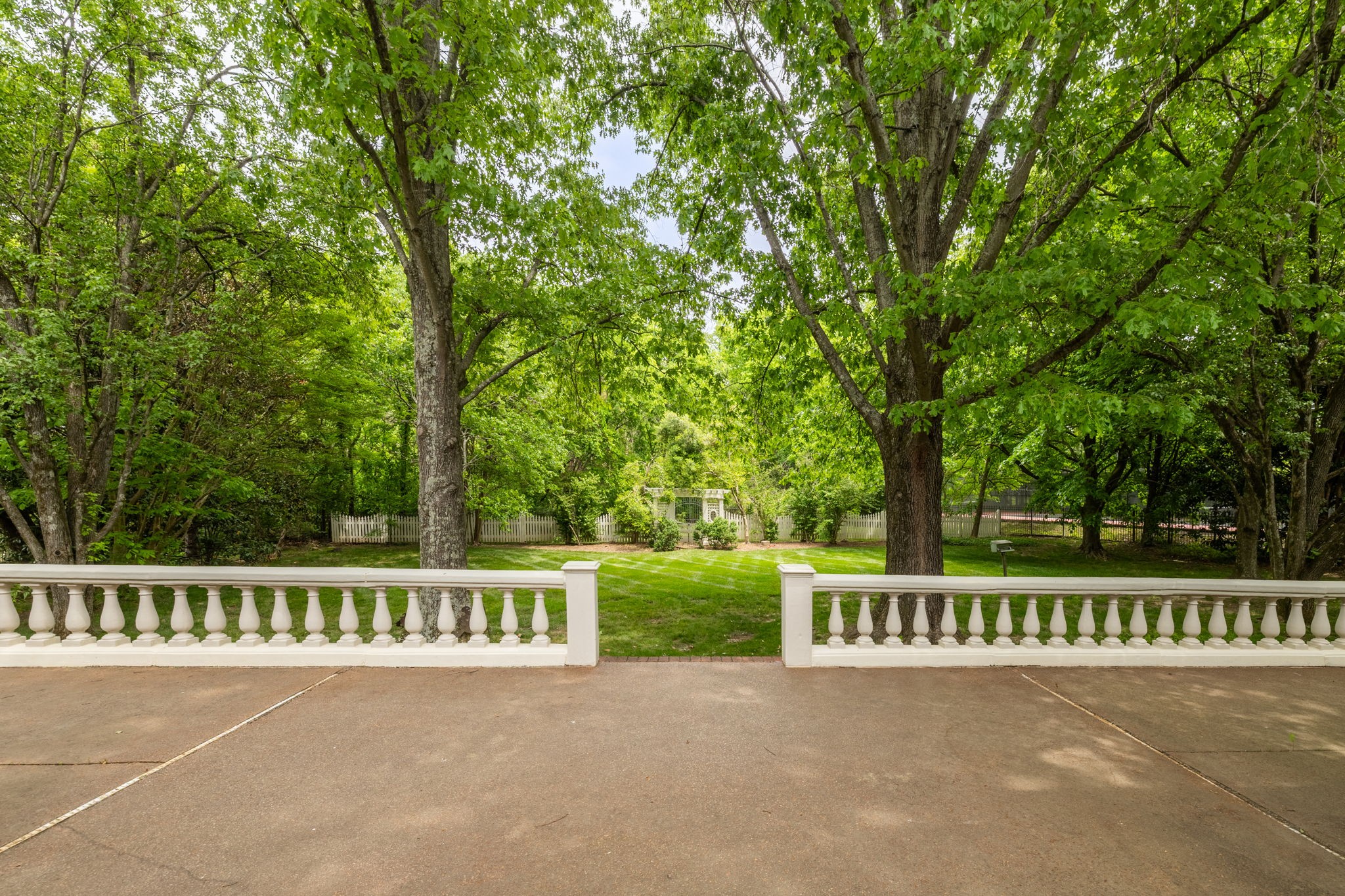 5 Castlewood Court