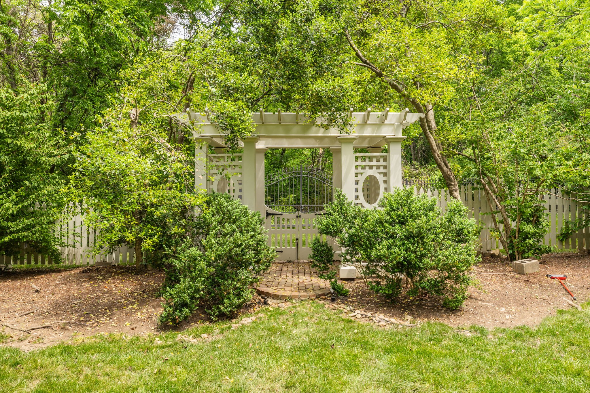 5 Castlewood Court