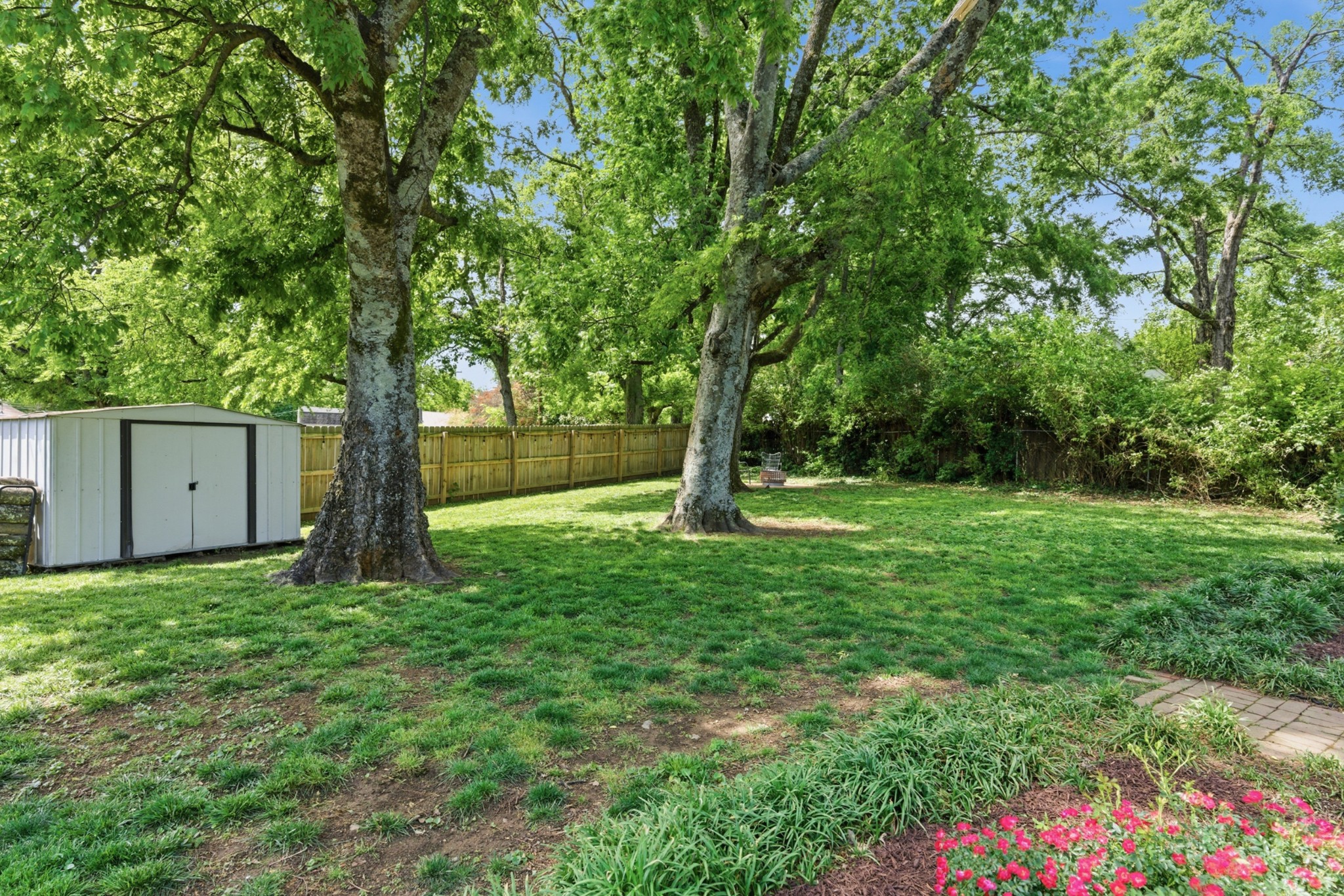 5607 Kendall Dr