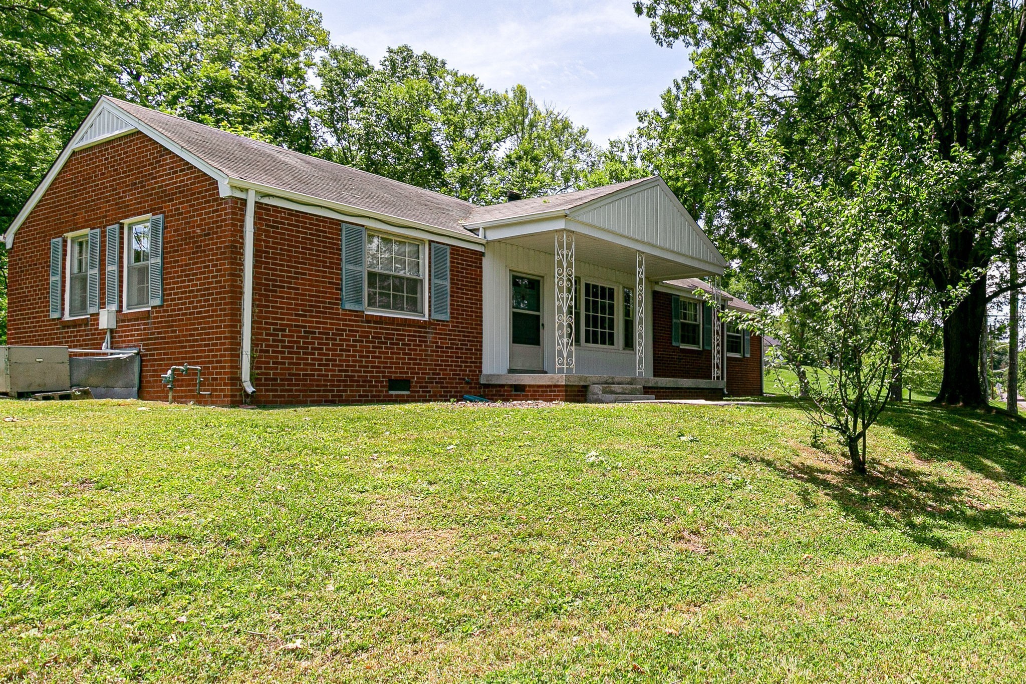 4824 Lynn Dr