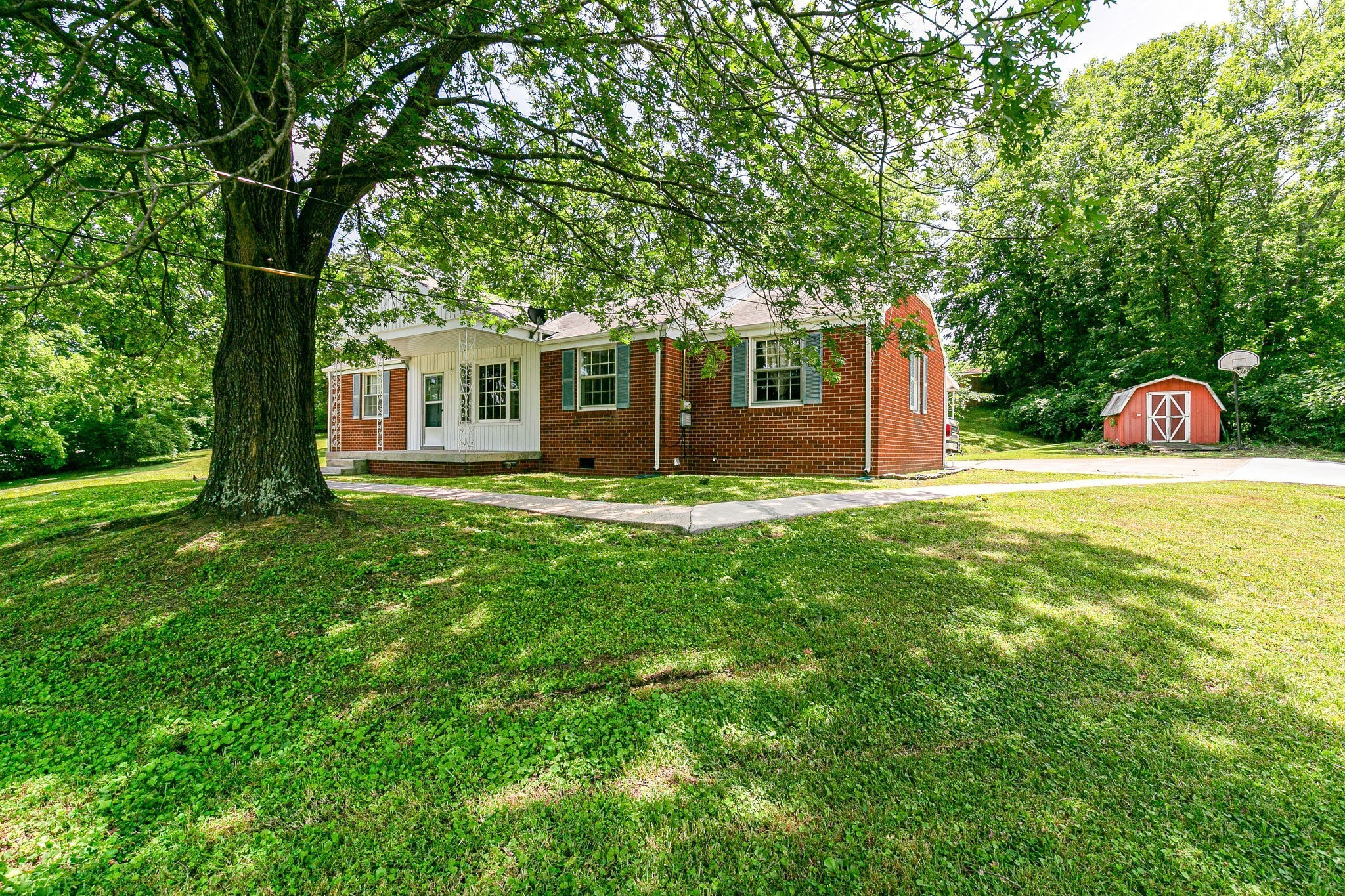 4824 Lynn Dr