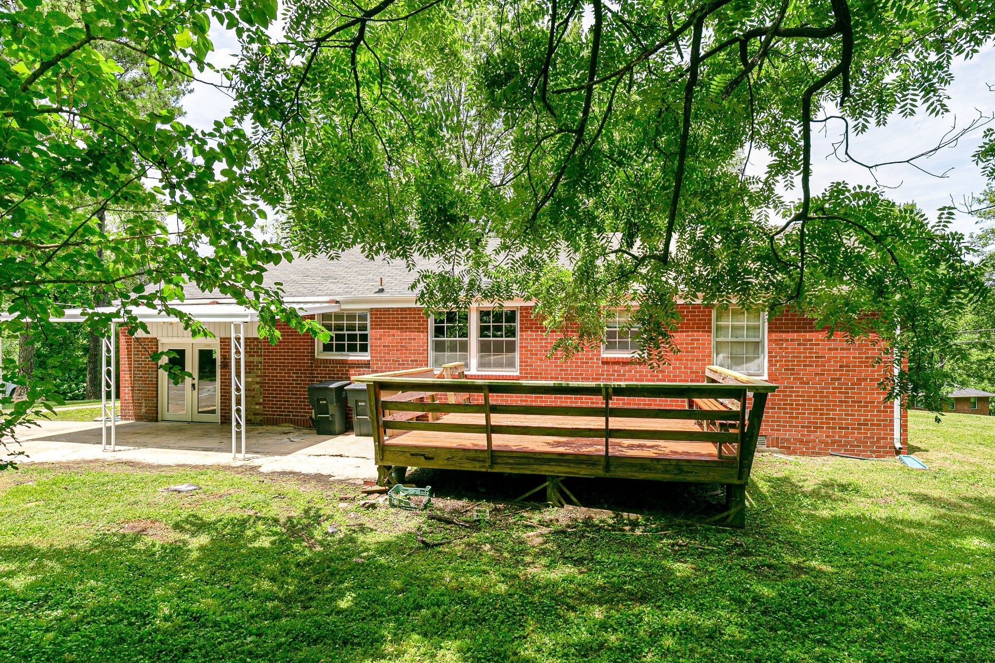 4824 Lynn Dr