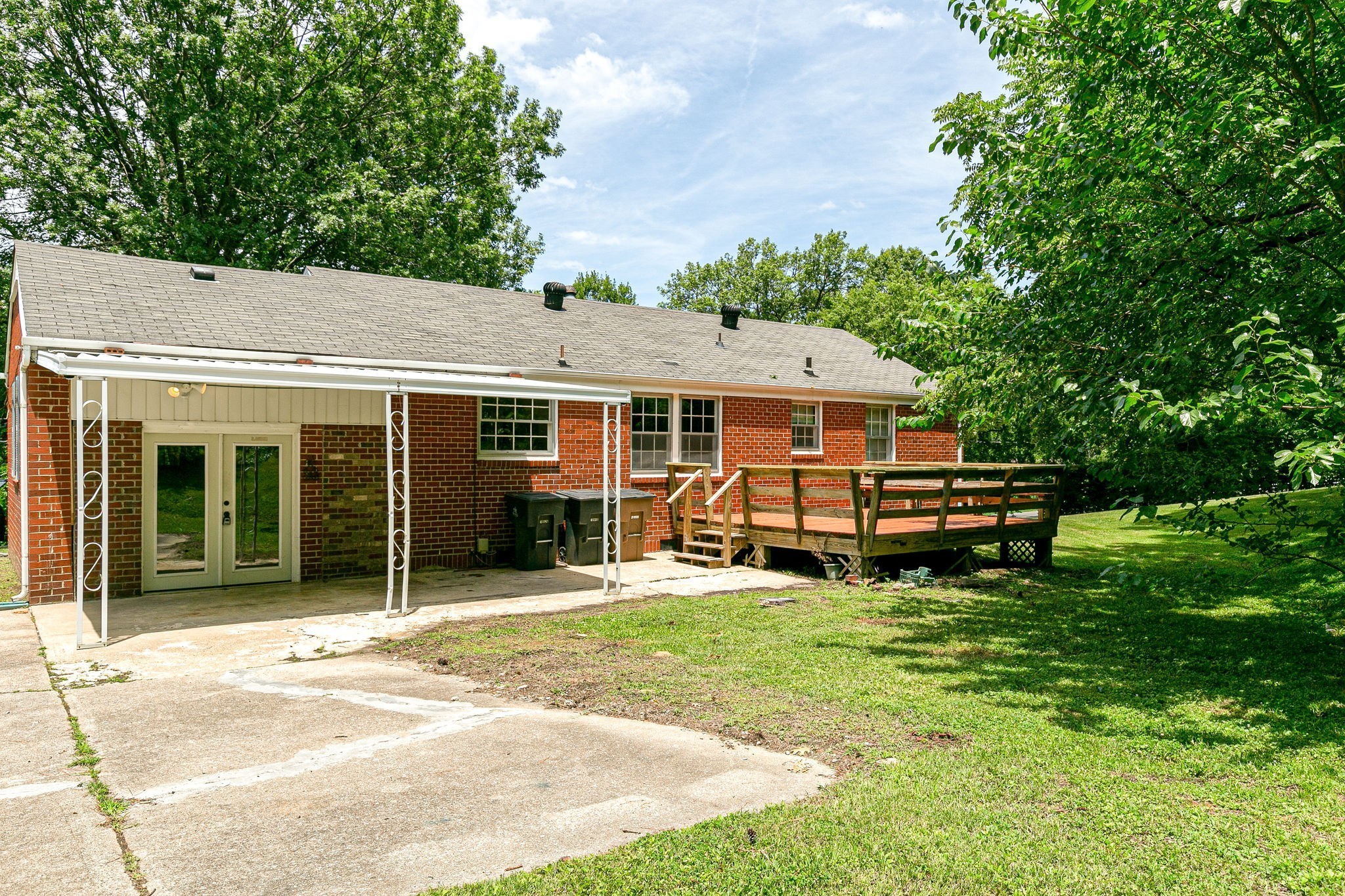 4824 Lynn Dr