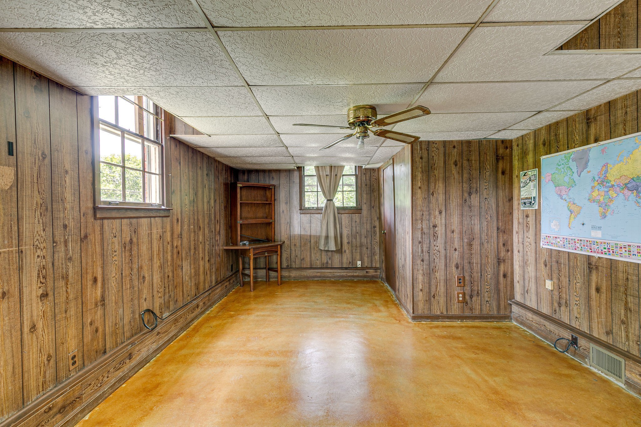 4824 Lynn Dr