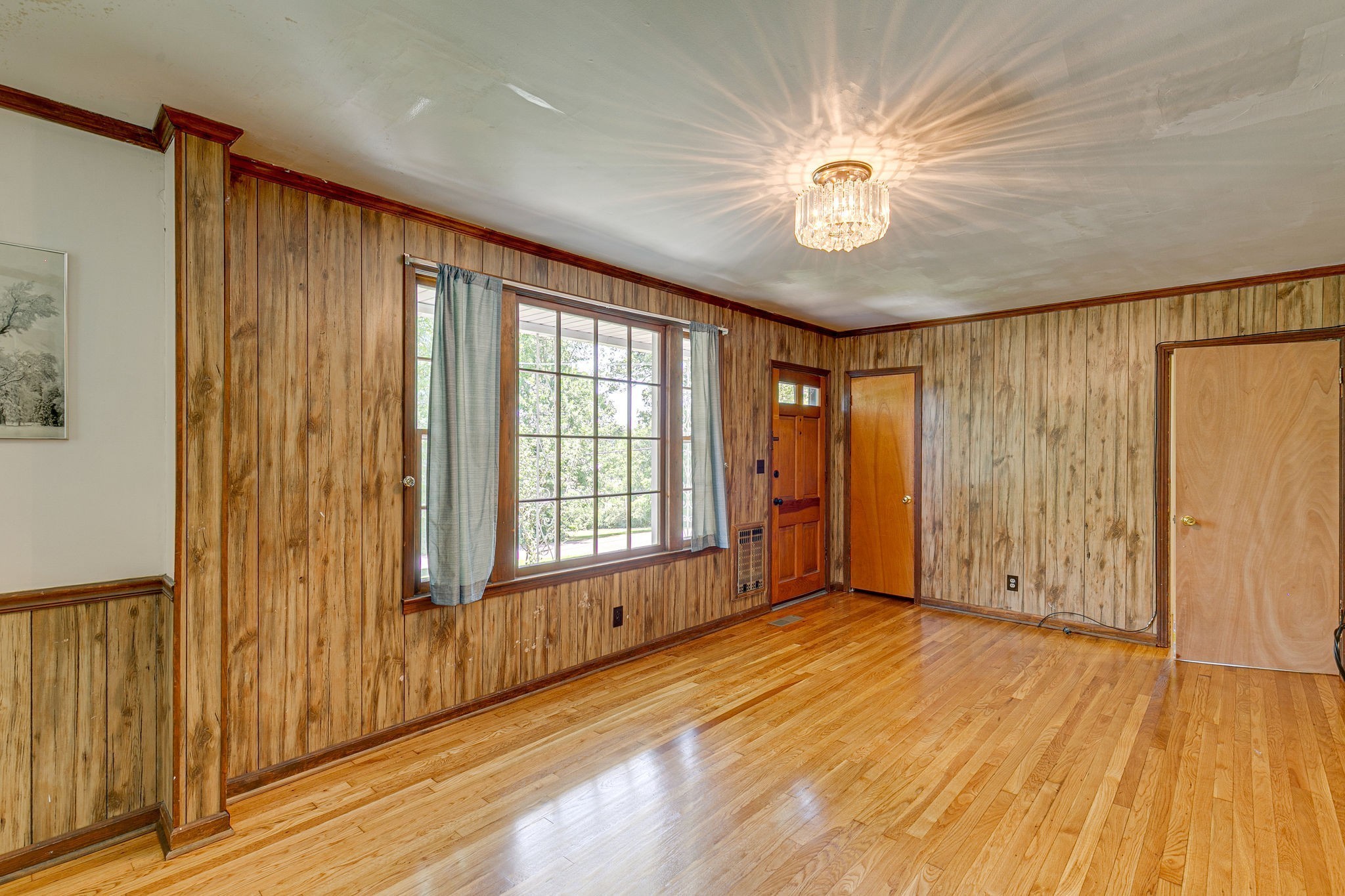 4824 Lynn Dr