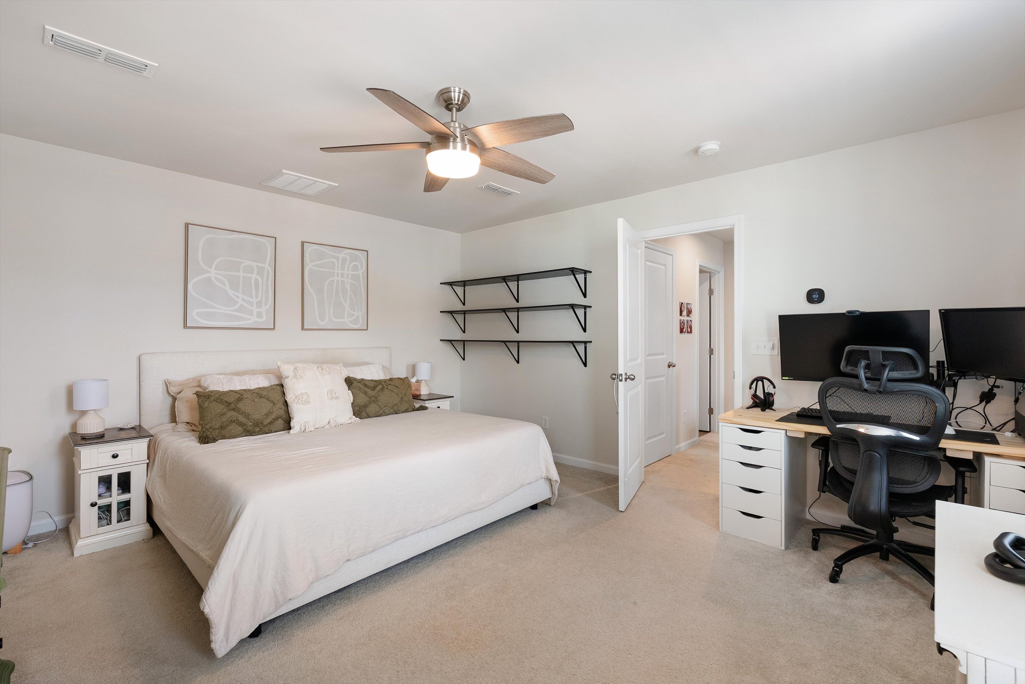 2325 Burnwick Grv