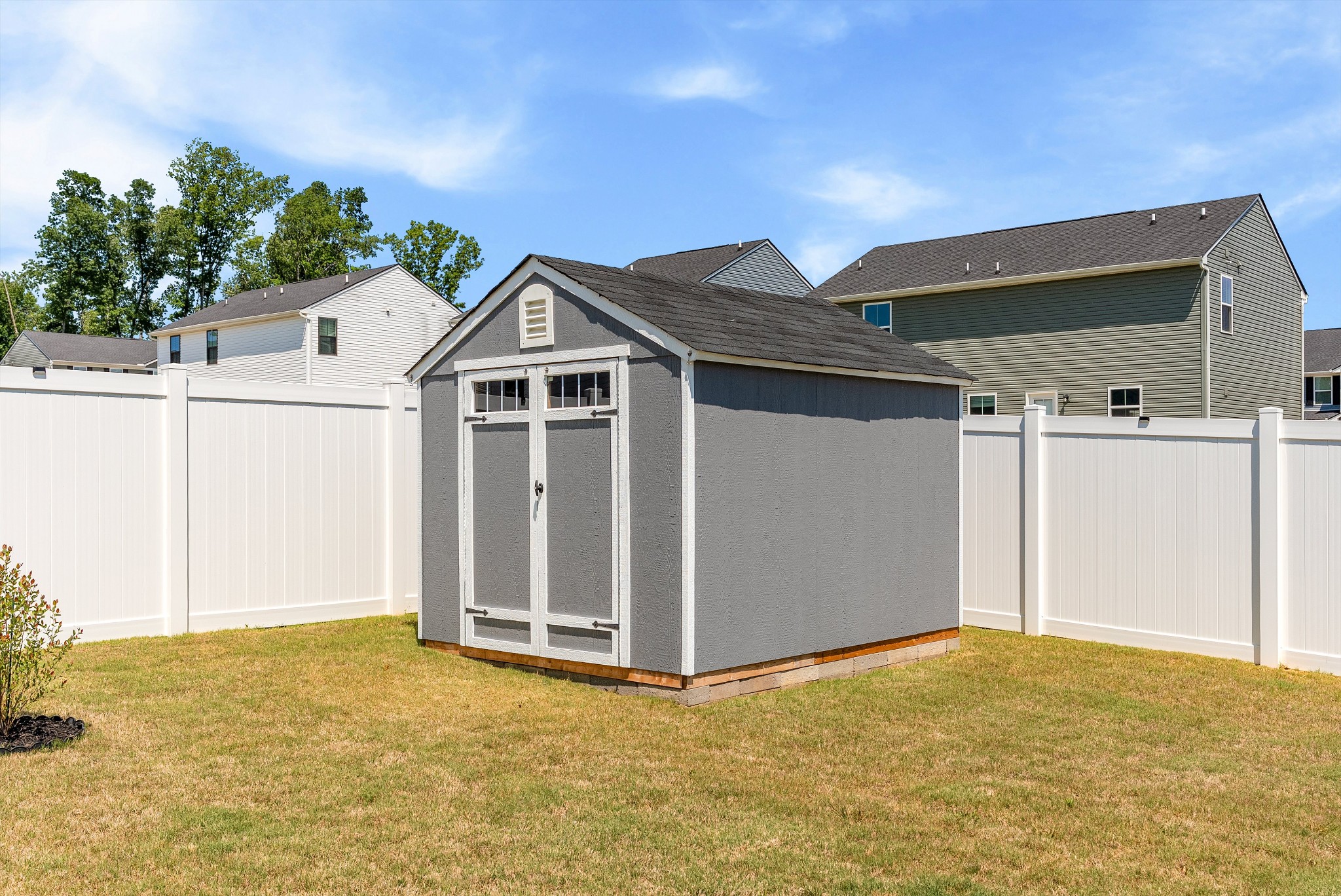 2325 Burnwick Grv