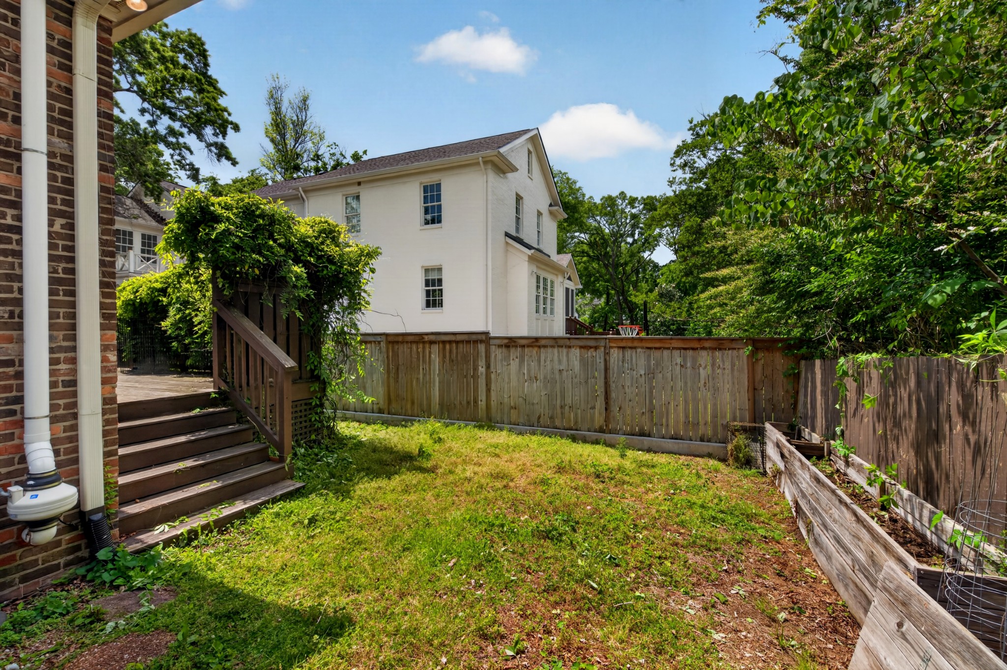 511 S Wilson Blvd