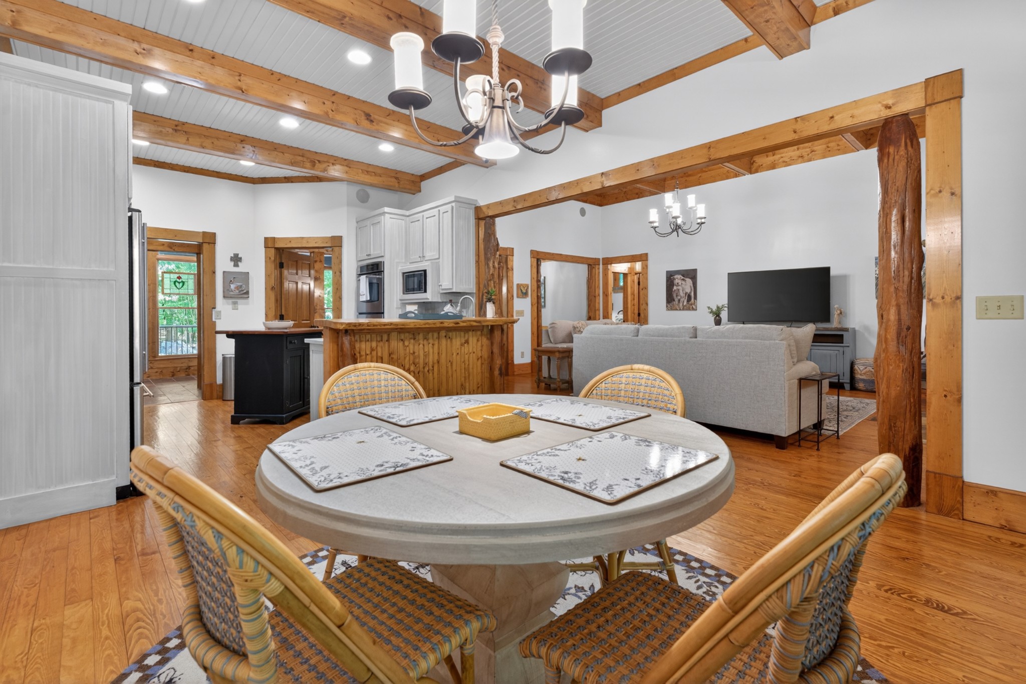 721 Azalea Ct