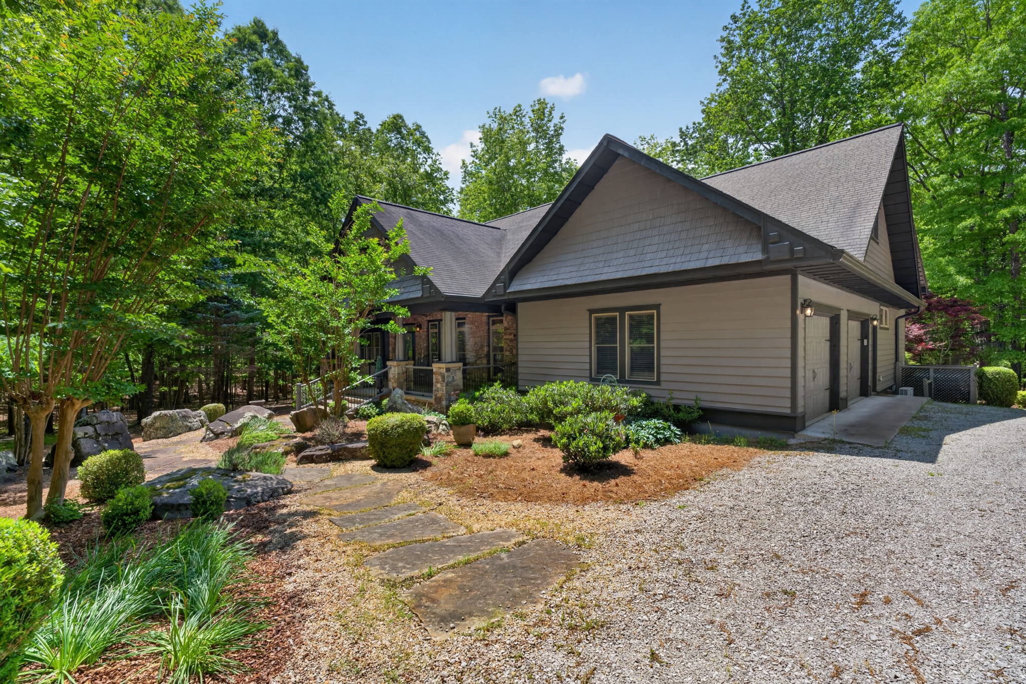 721 Azalea Ct