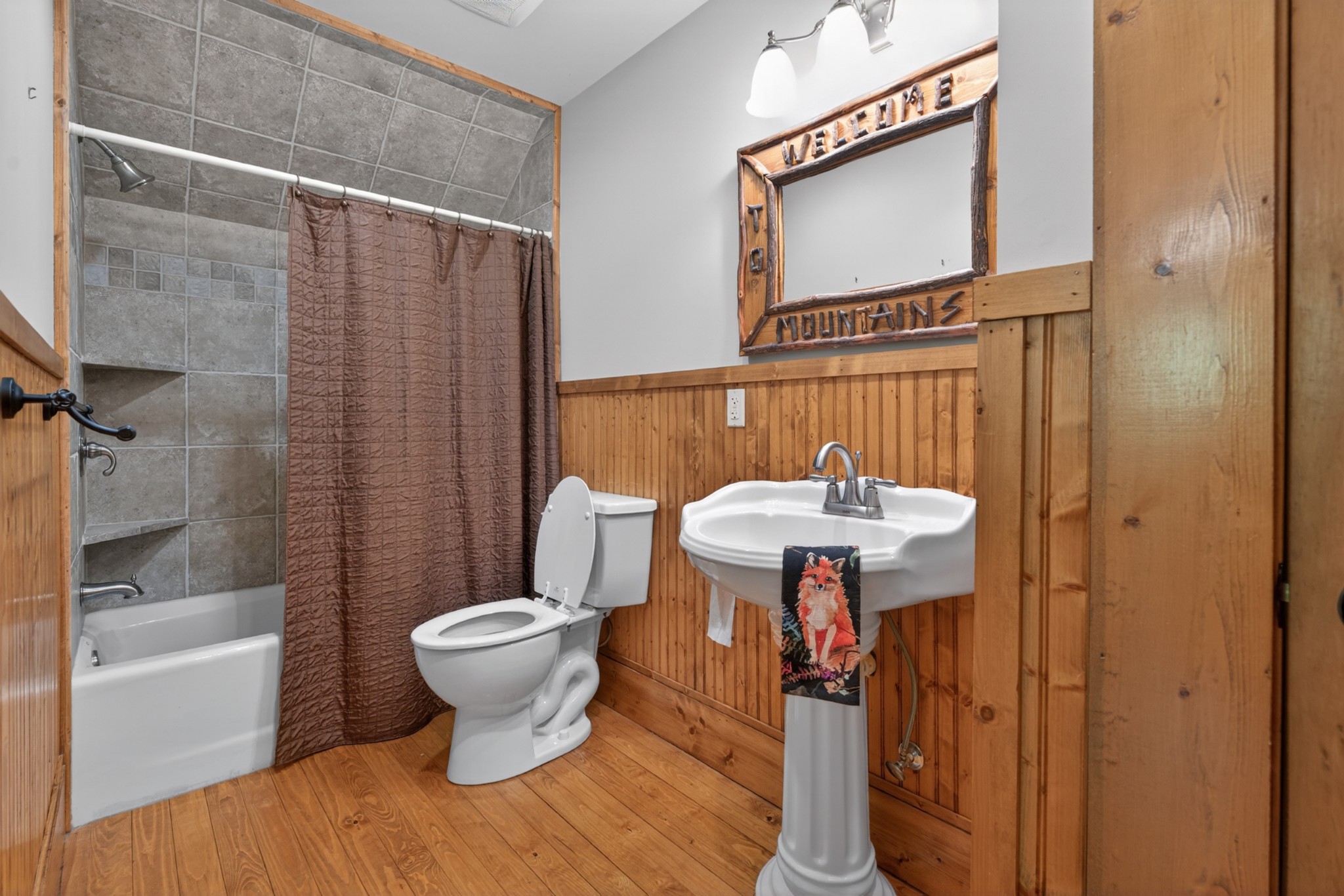 721 Azalea Ct