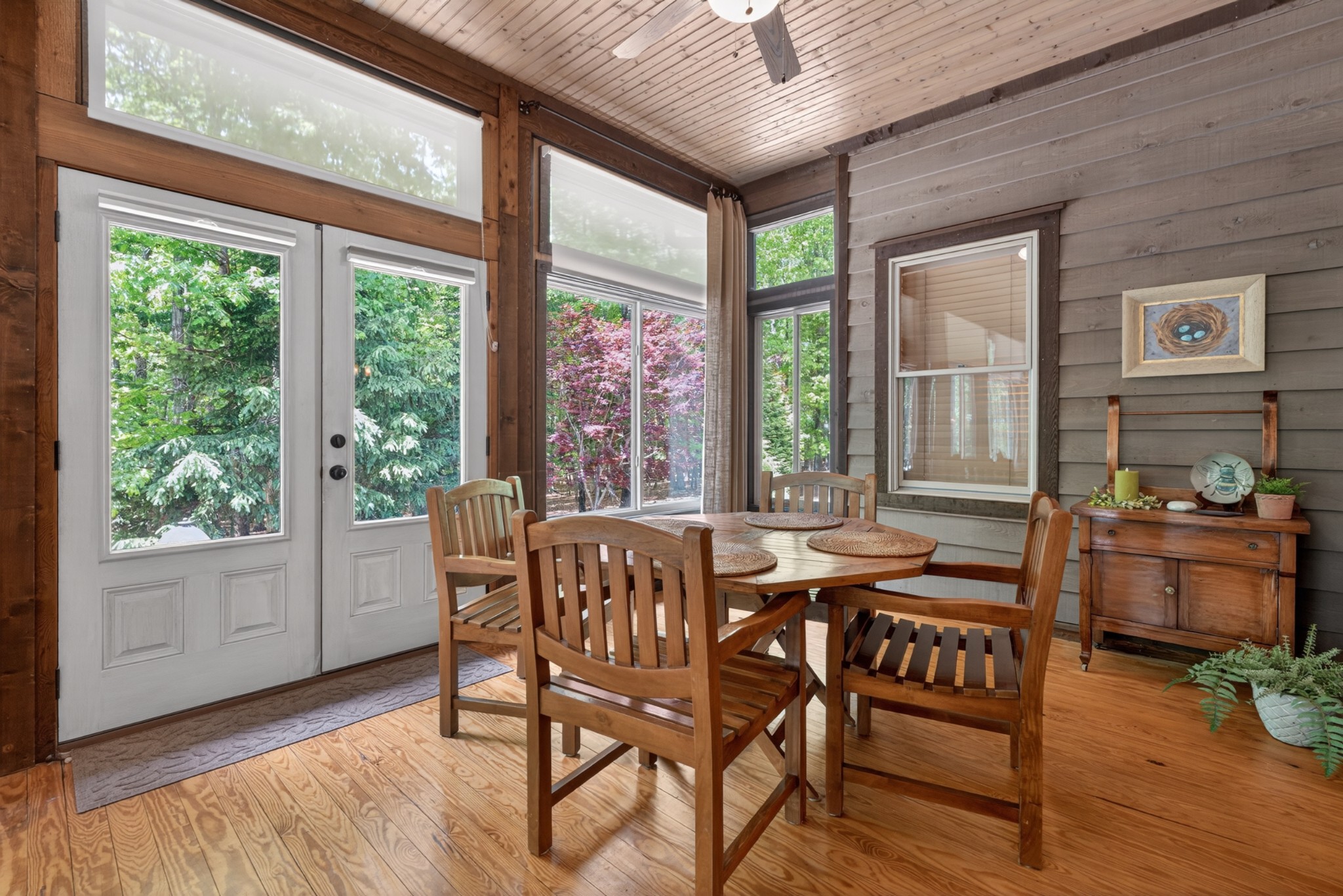 721 Azalea Ct