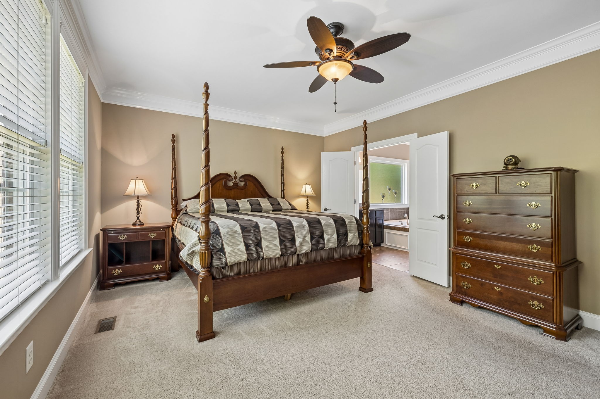 1169 Pin Oak Ln