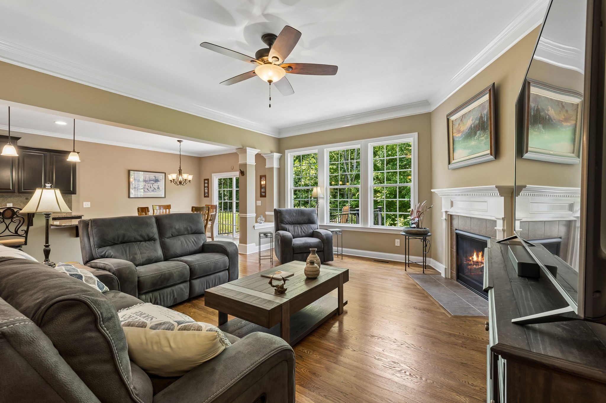 1169 Pin Oak Ln