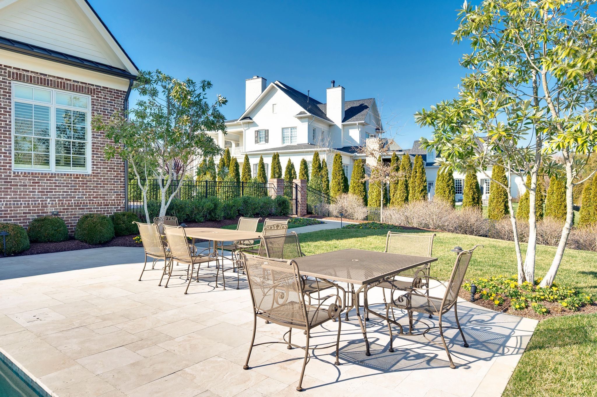 1204 Echo Ln