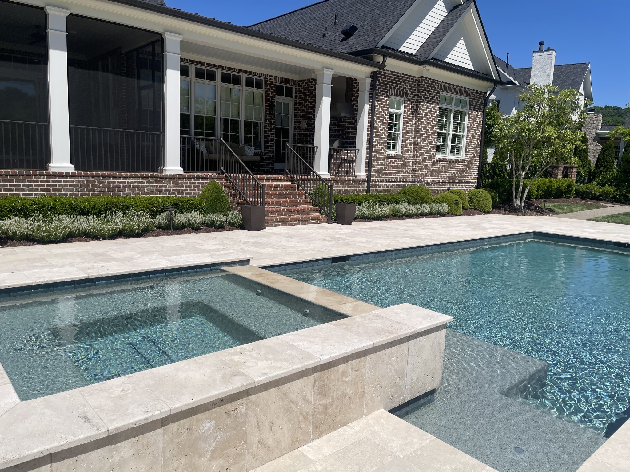 1204 Echo Ln