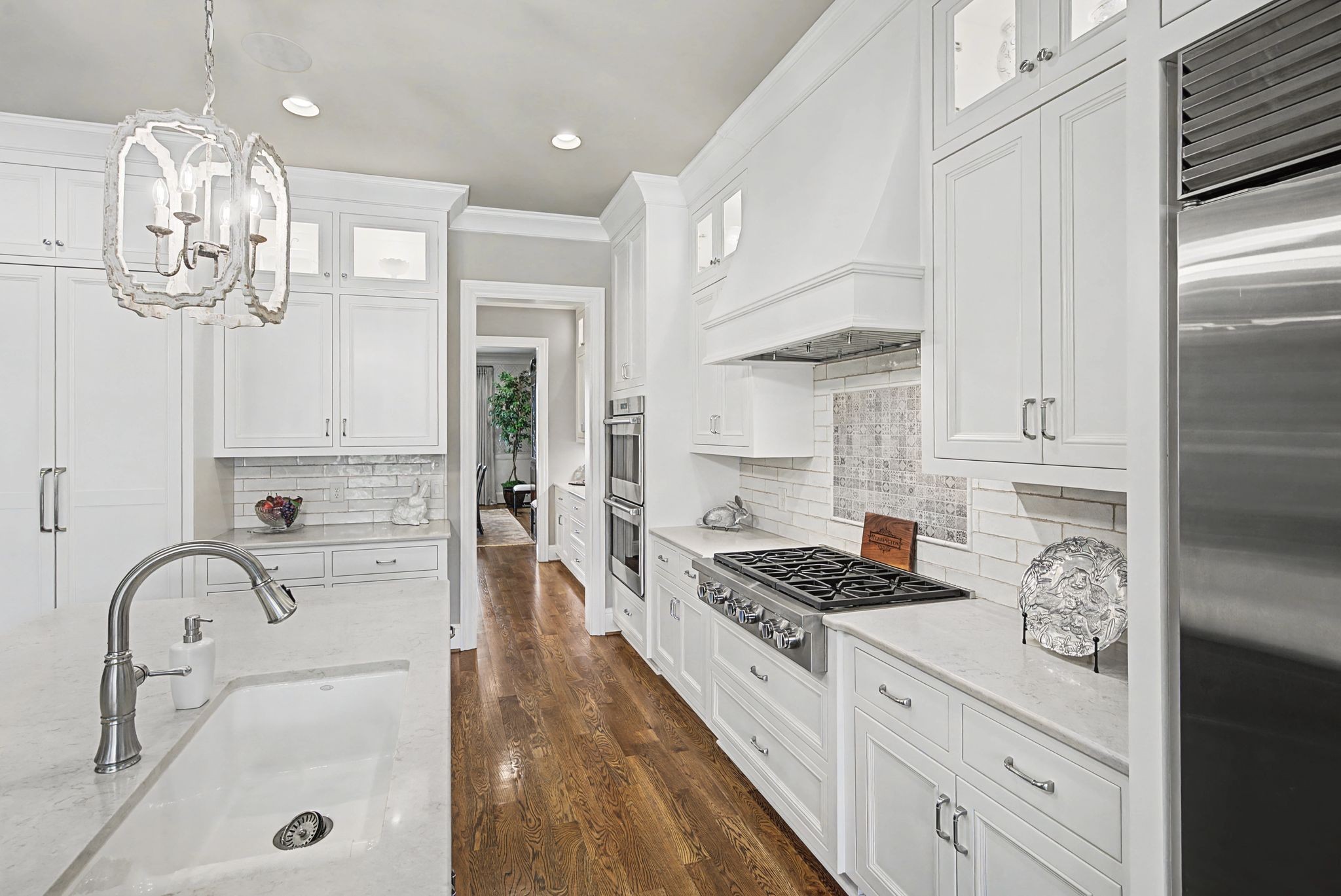 1204 Echo Ln
