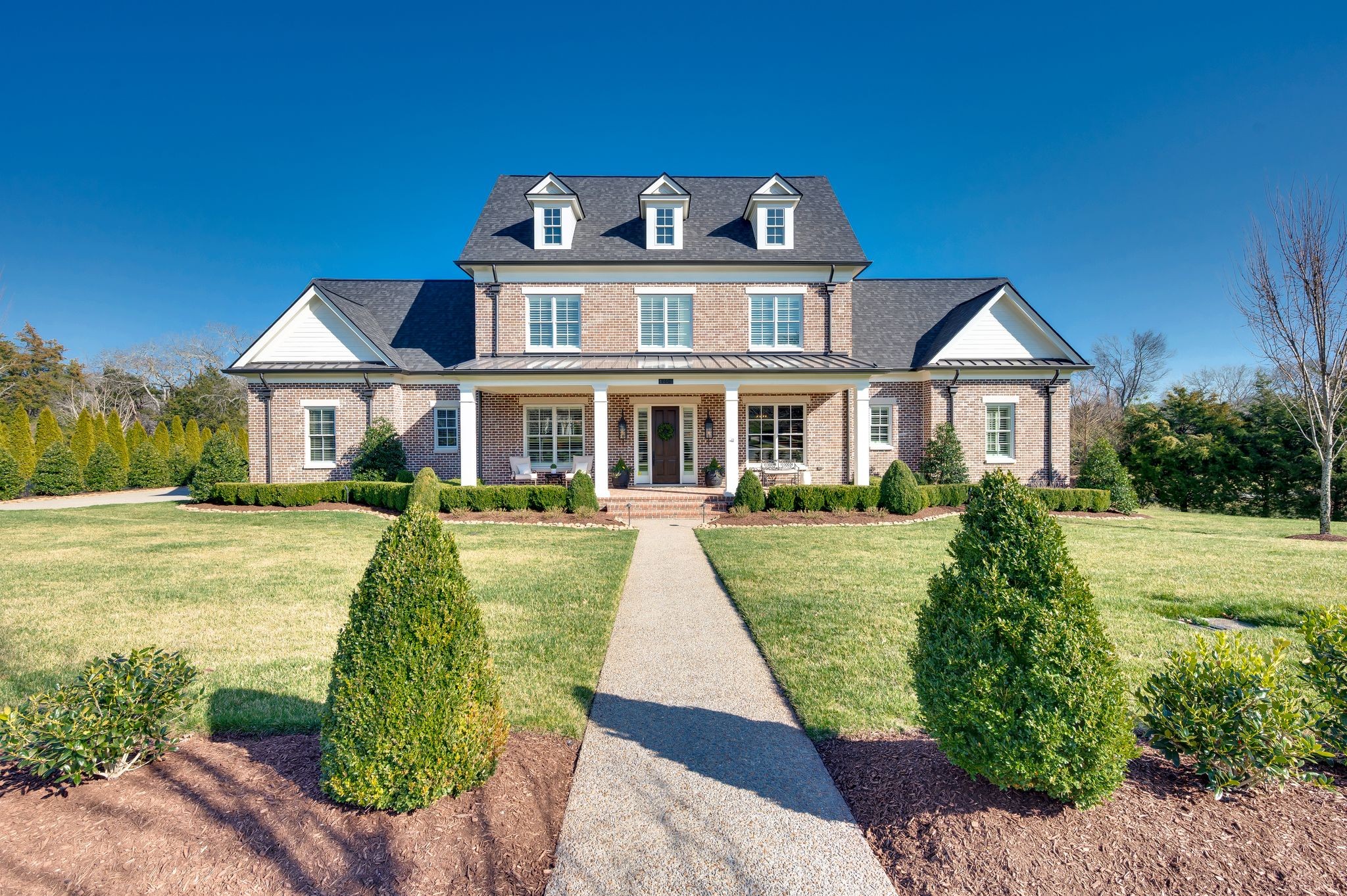 1204 Echo Ln