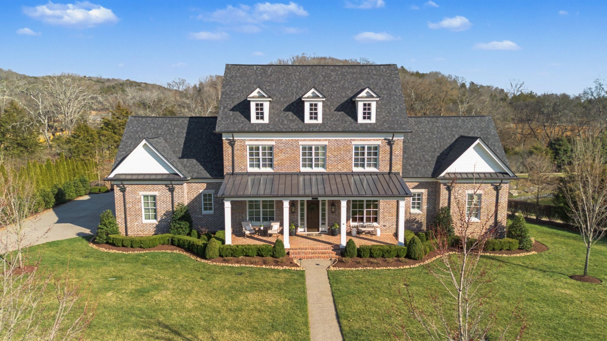 1204 Echo Ln