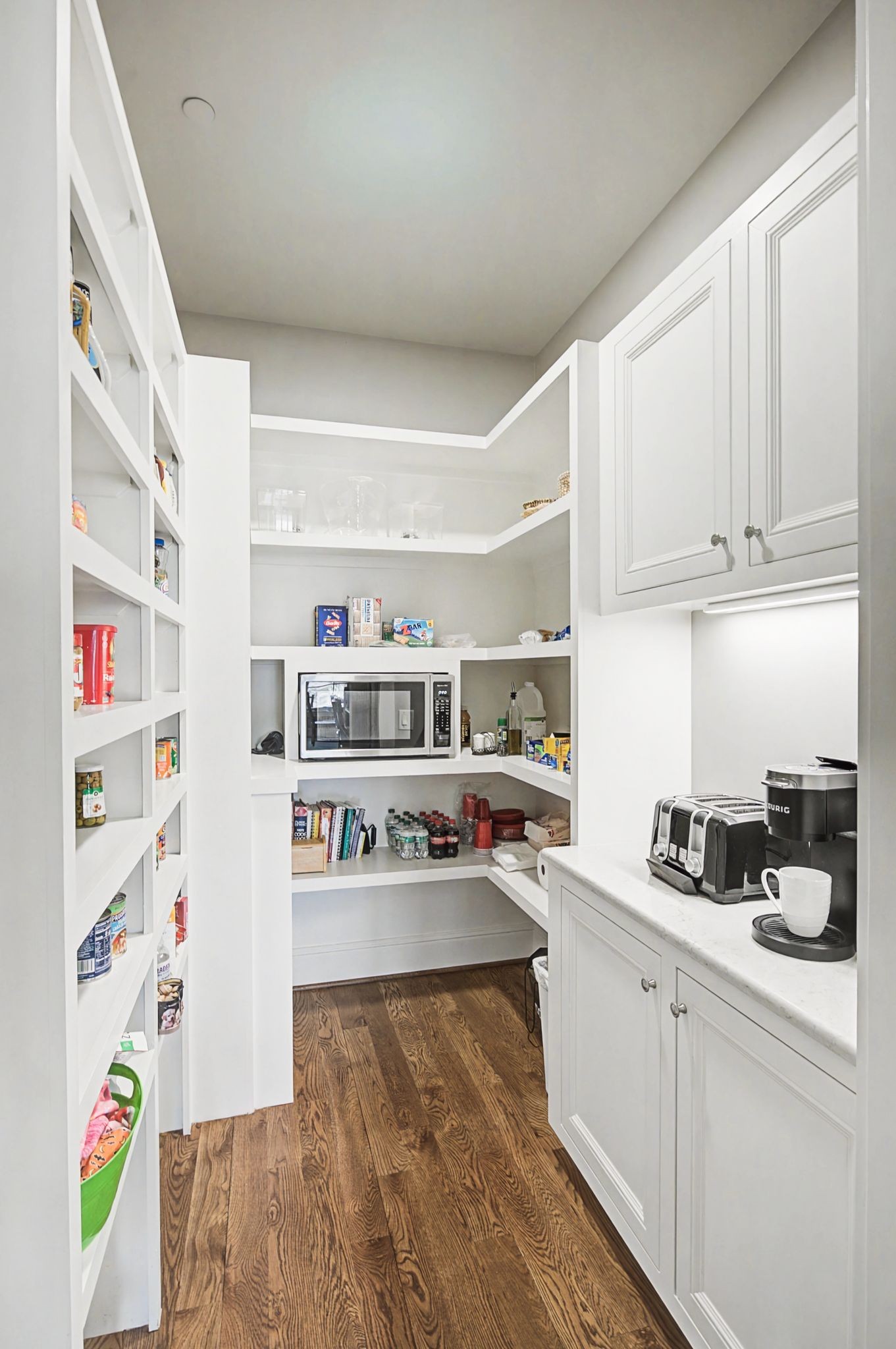 1204 Echo Ln