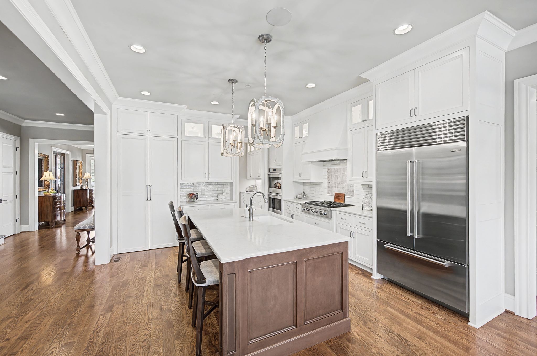 1204 Echo Ln