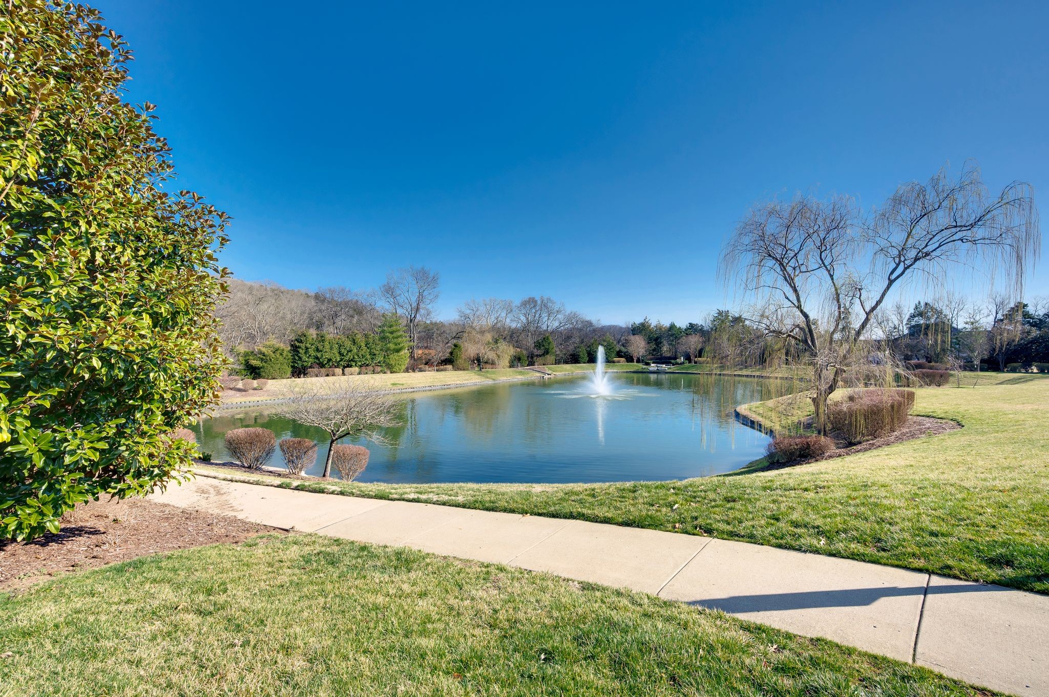 1204 Echo Ln