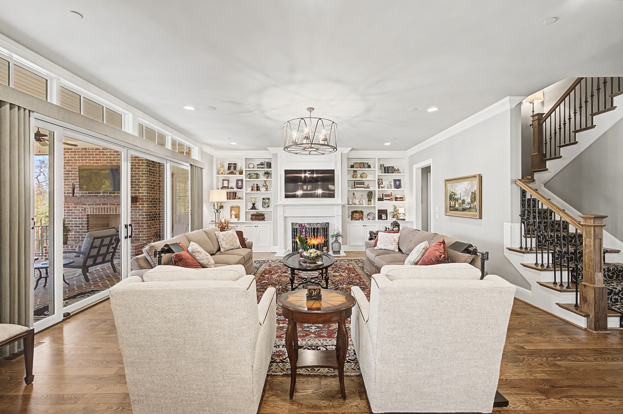1204 Echo Ln
