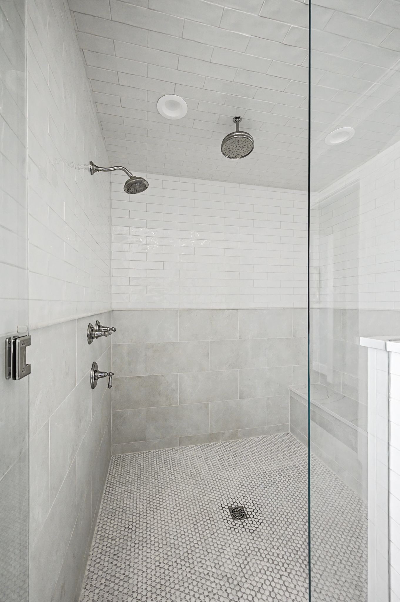 1204 Echo Ln