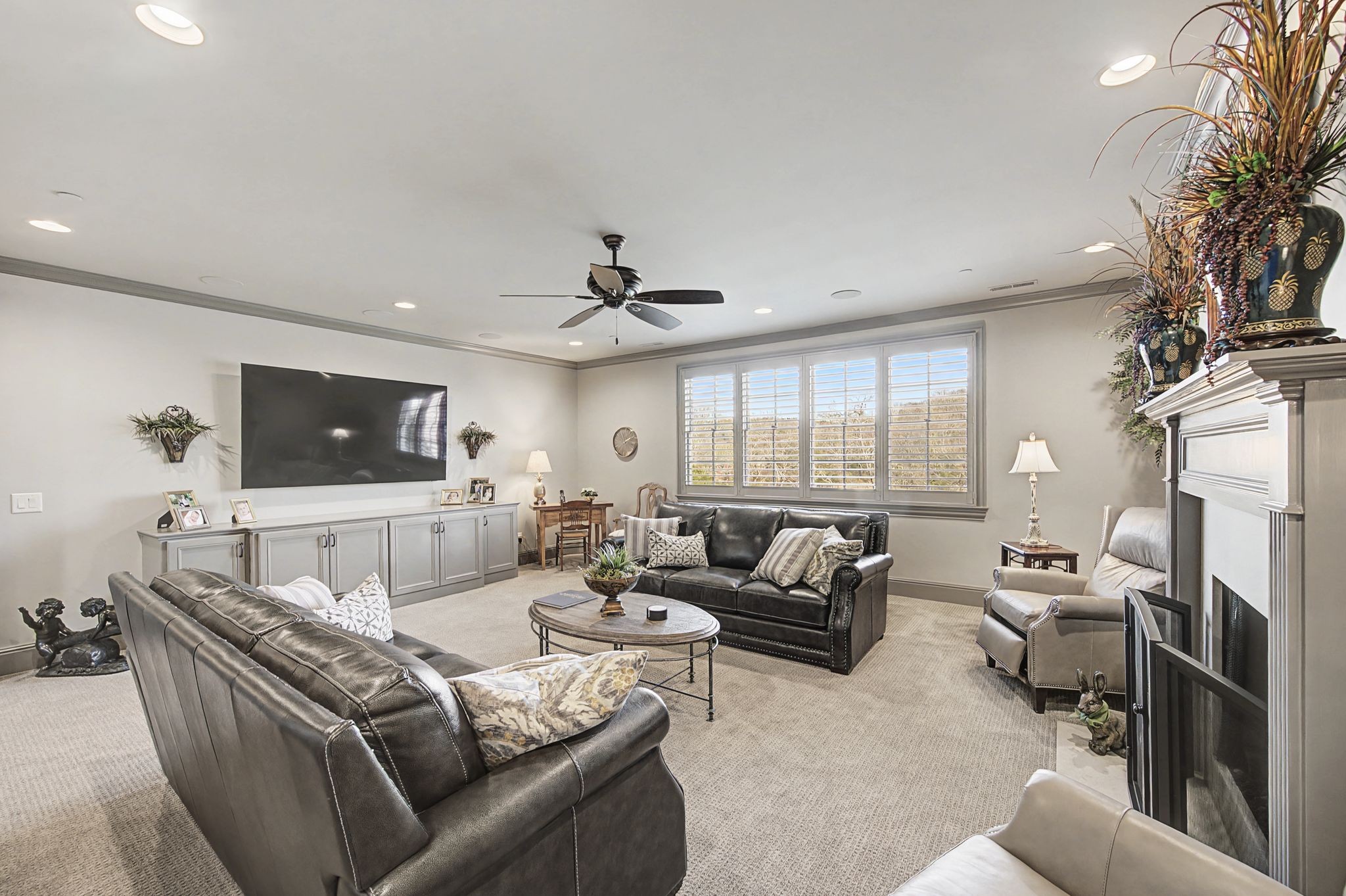 1204 Echo Ln