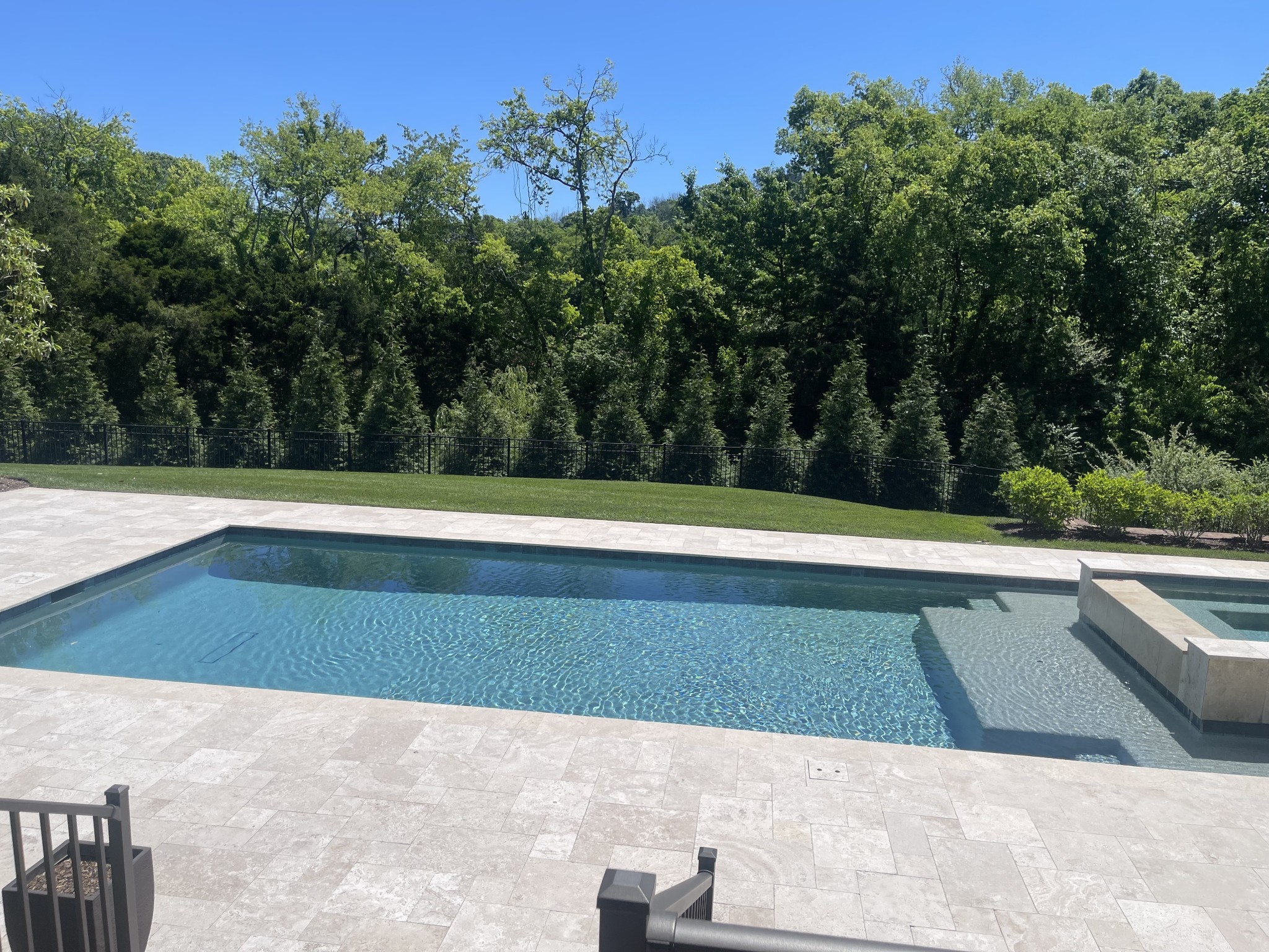 1204 Echo Ln