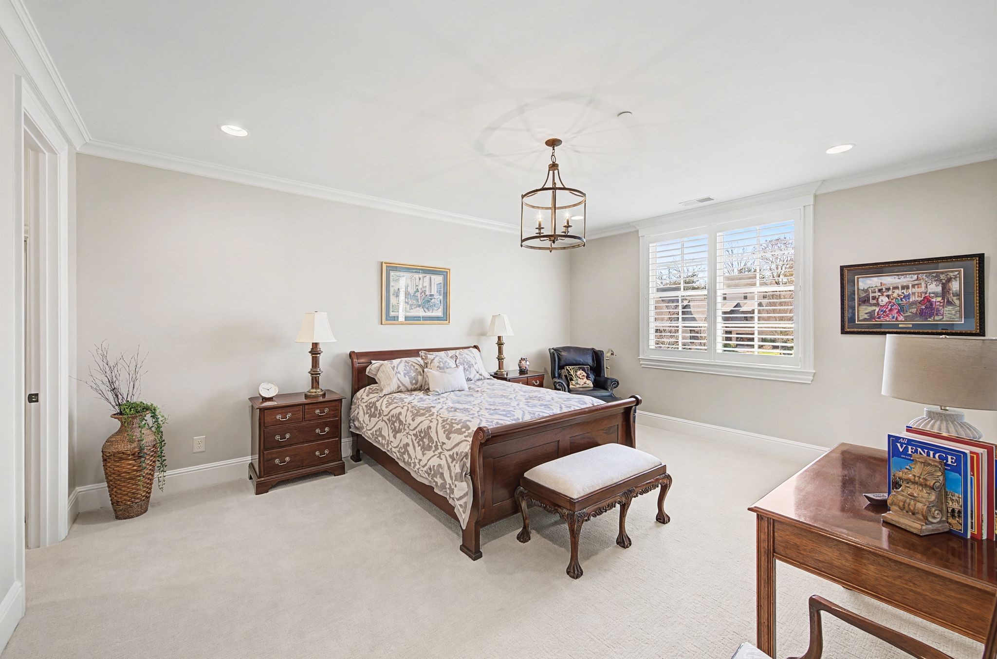 1204 Echo Ln