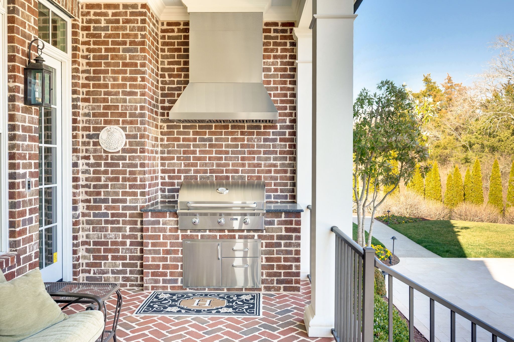 1204 Echo Ln