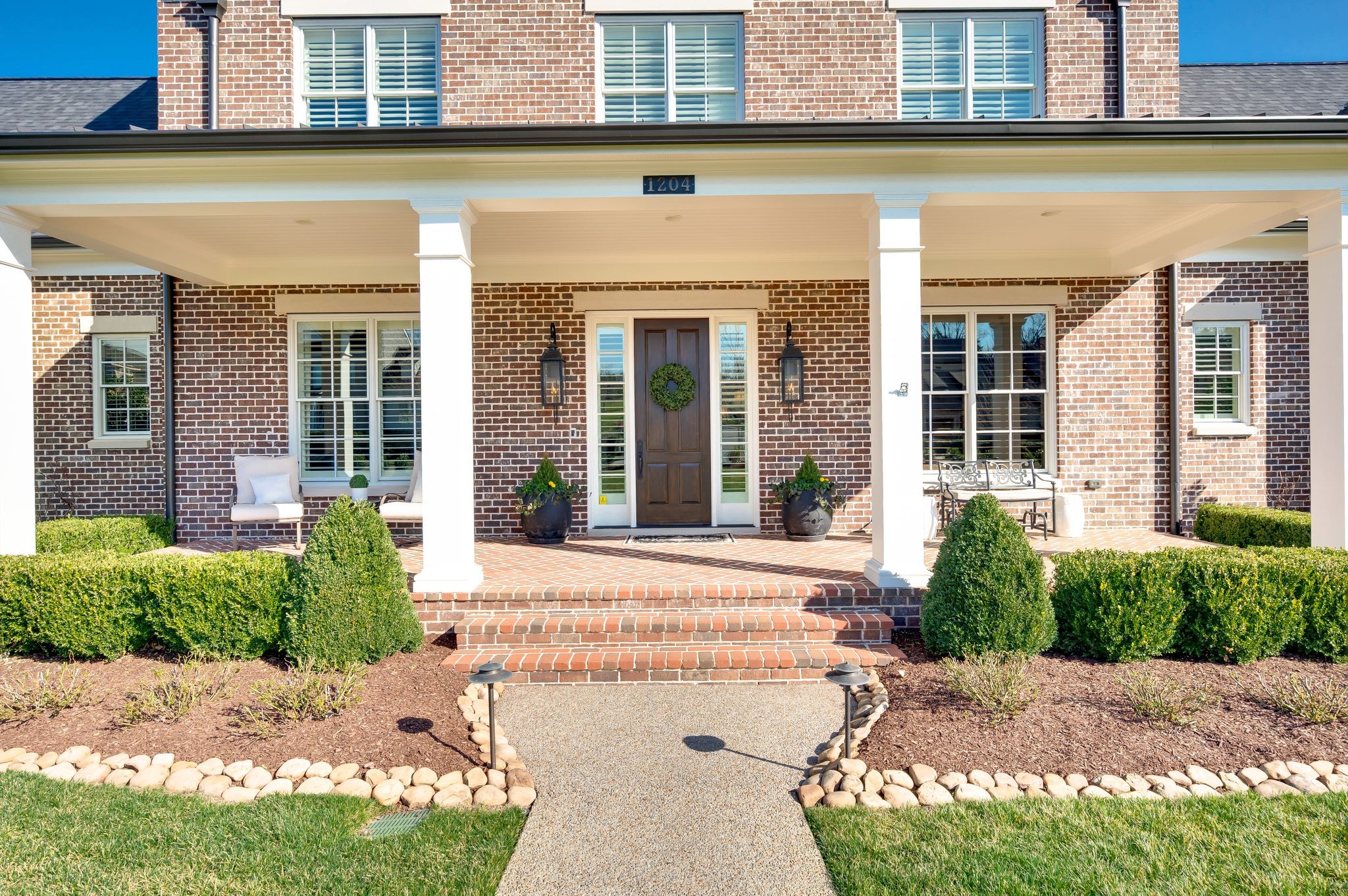 1204 Echo Ln