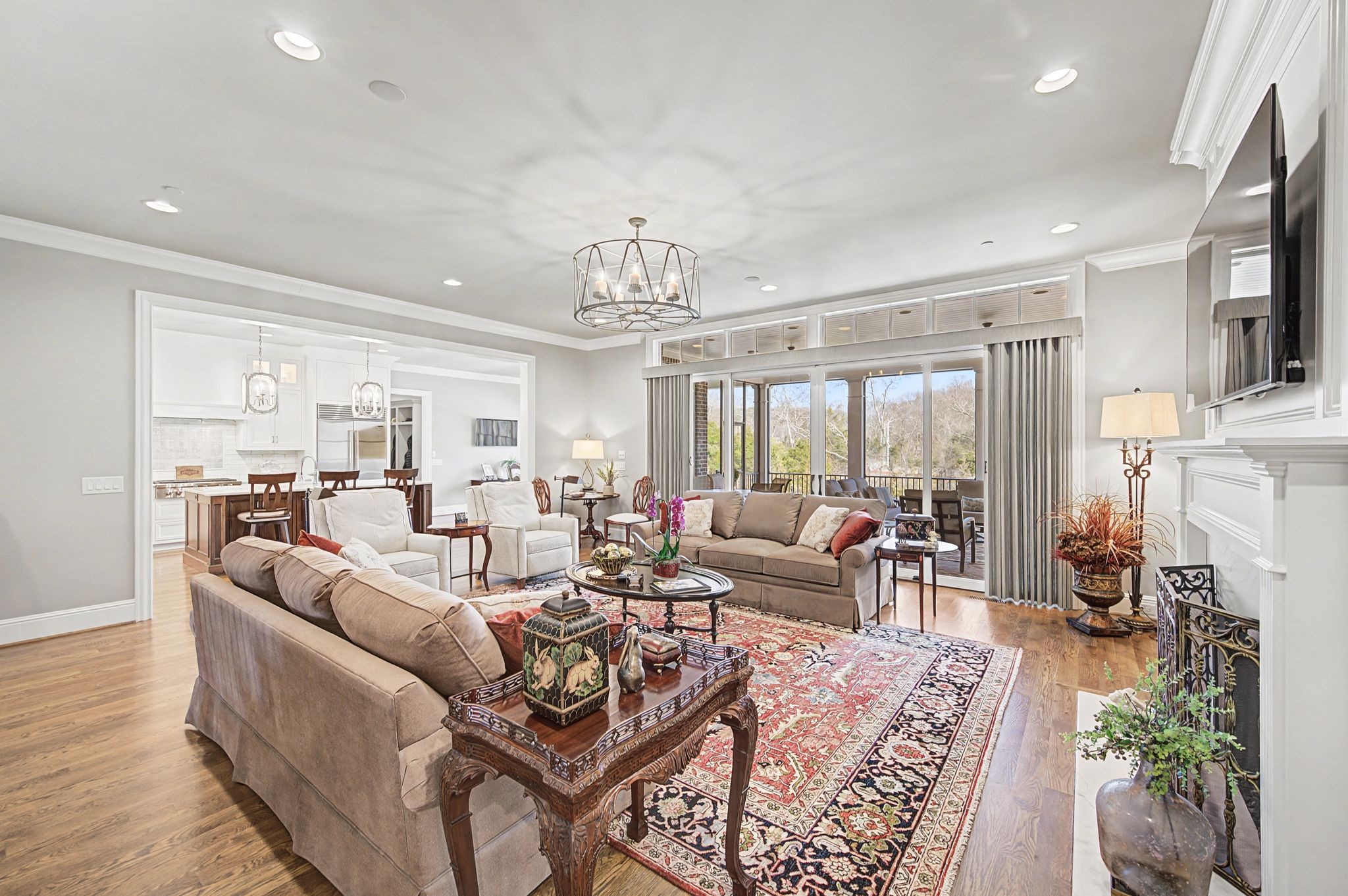 1204 Echo Ln