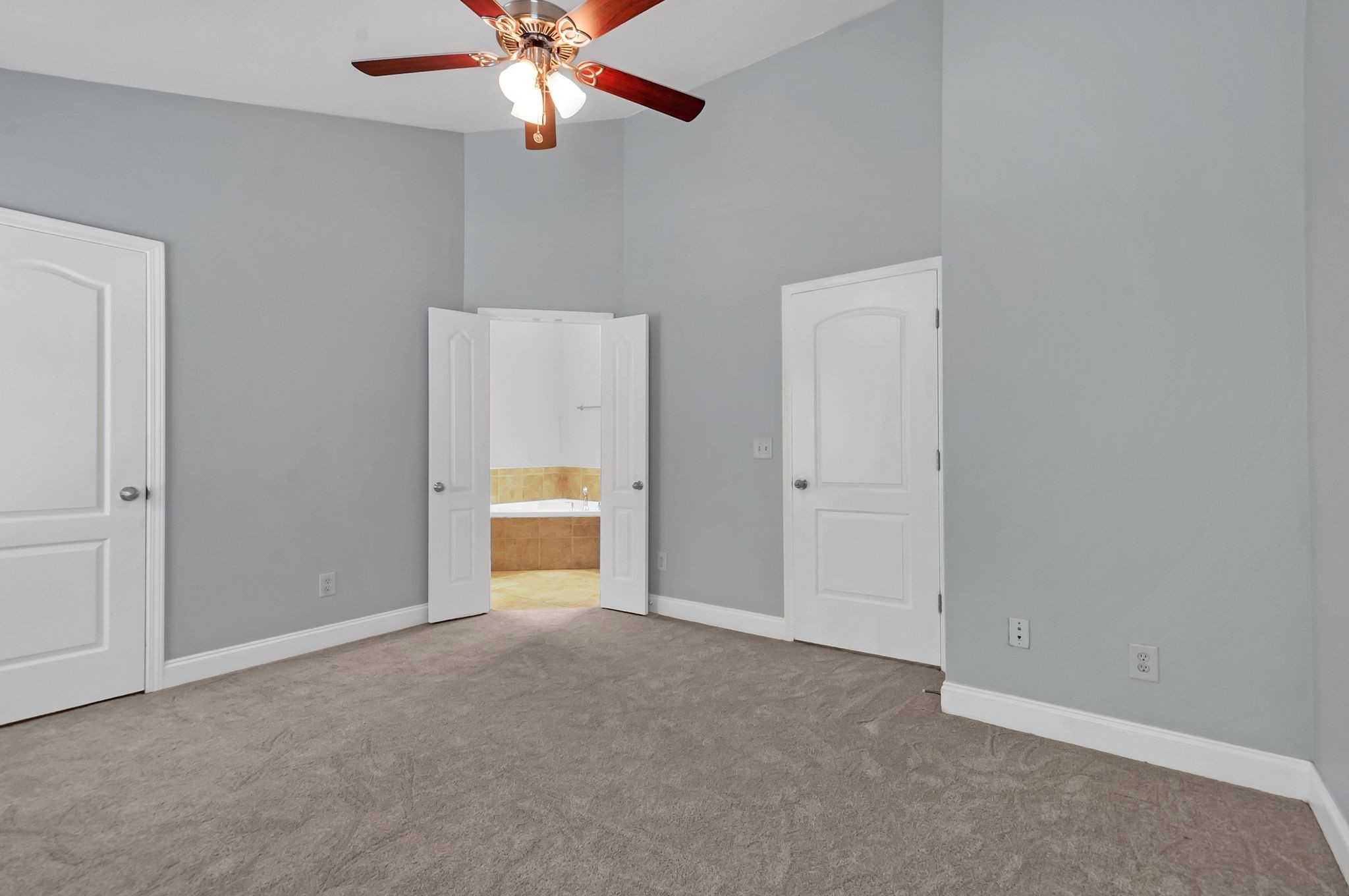 1072 Woodbury Falls Dr