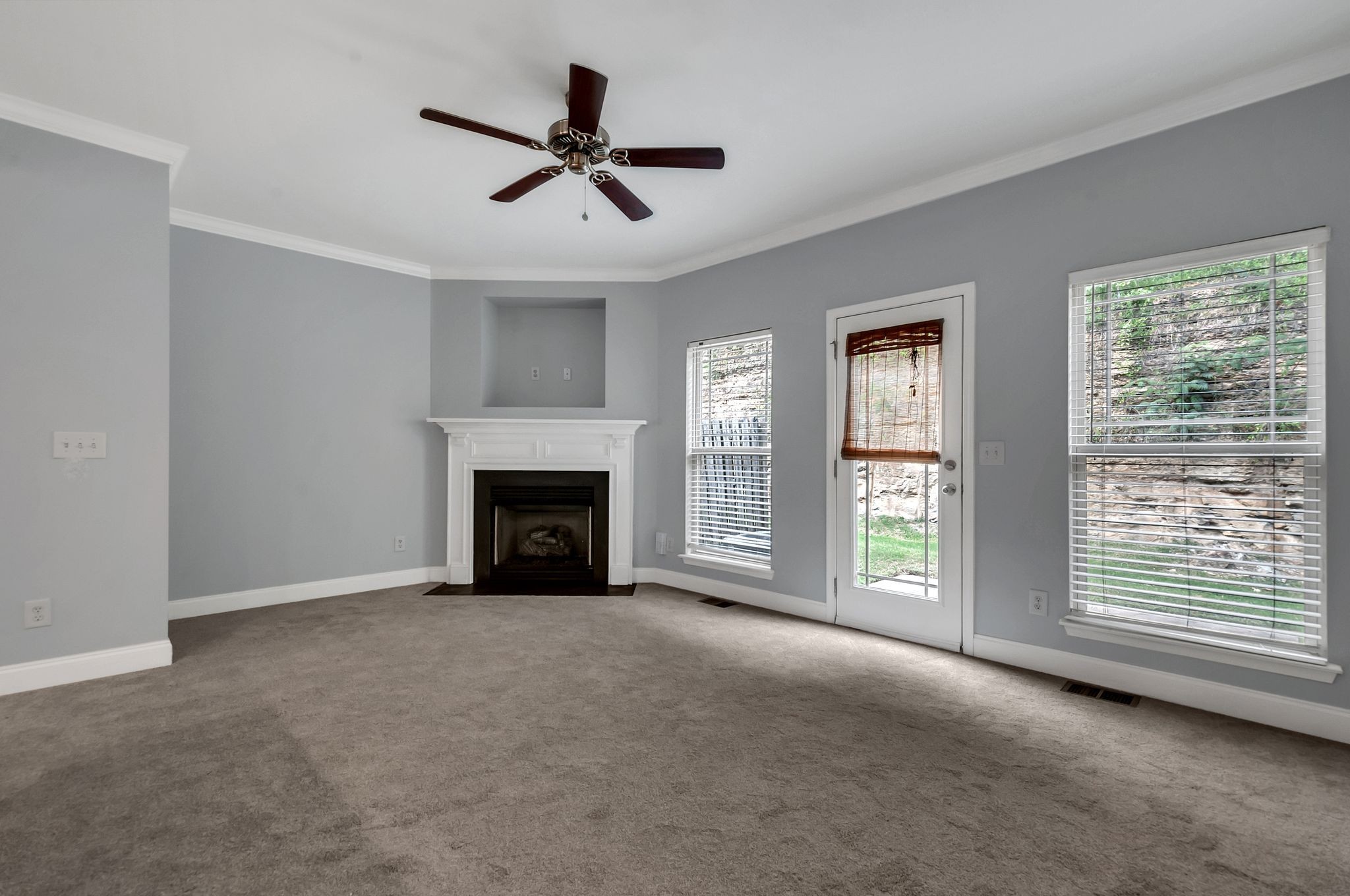 1072 Woodbury Falls Dr