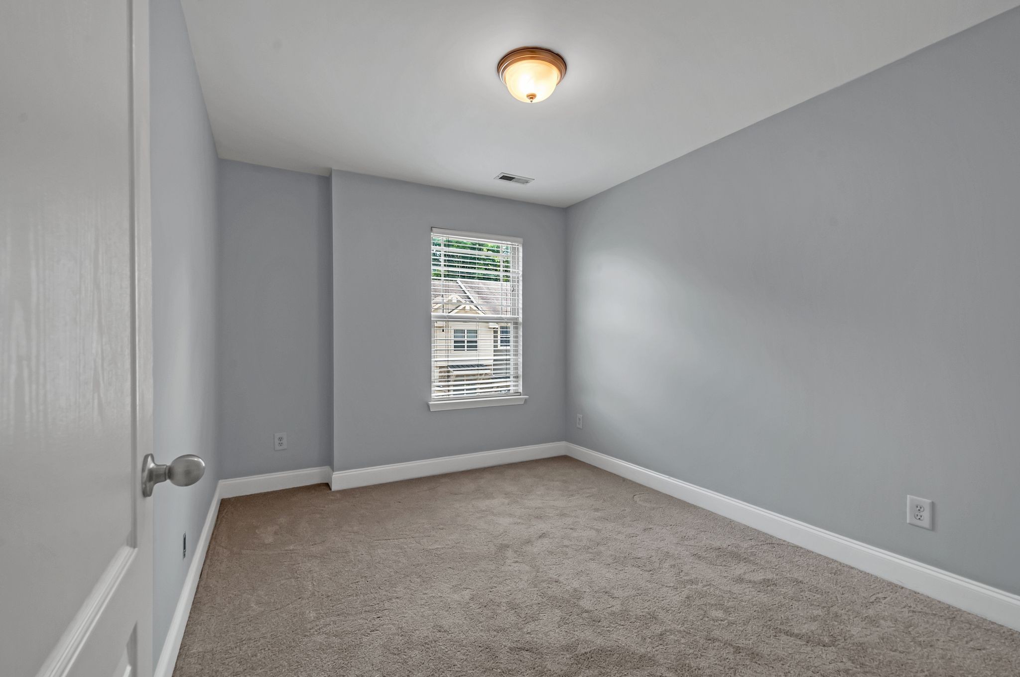 1072 Woodbury Falls Dr