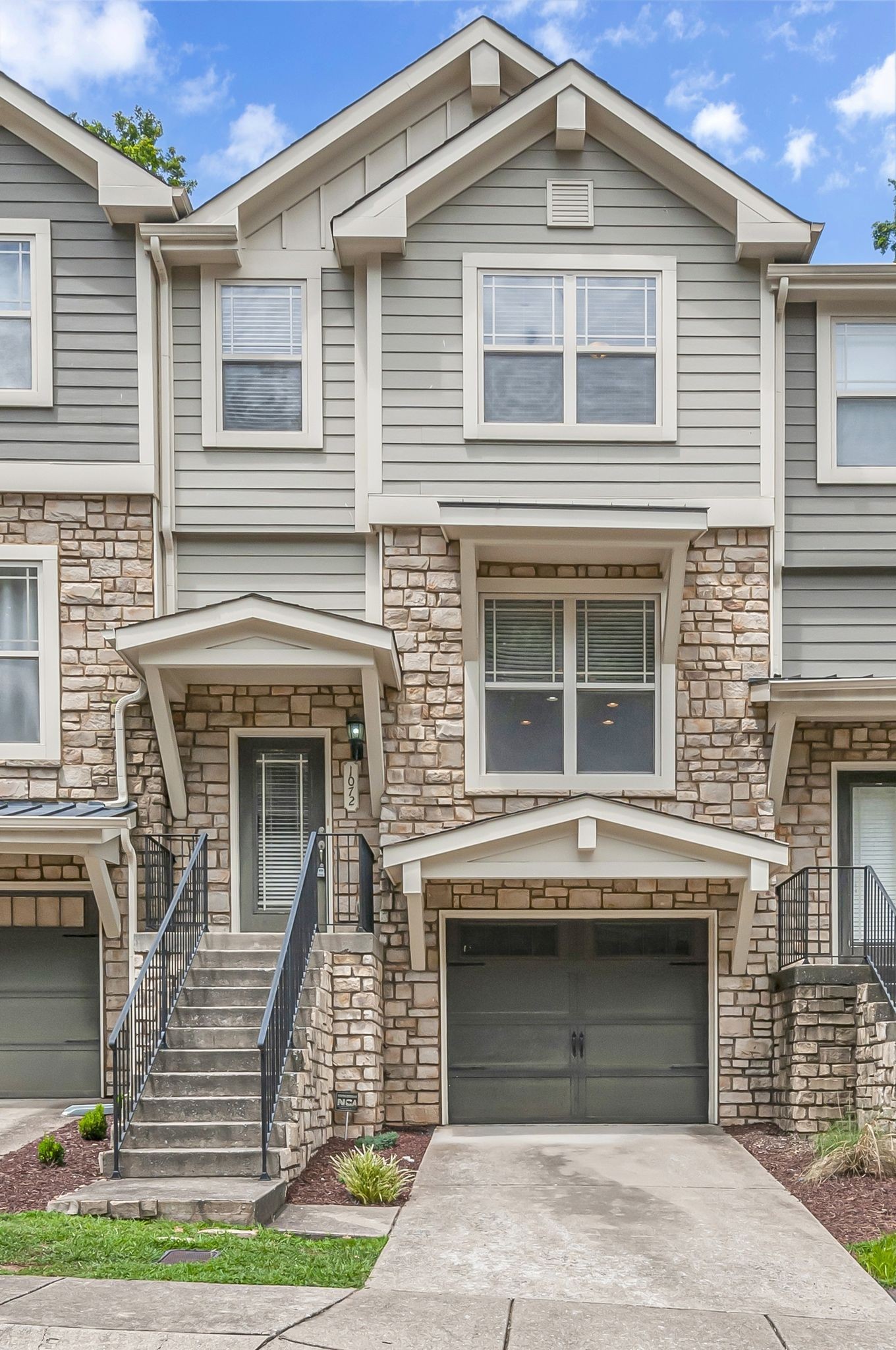 1072 Woodbury Falls Dr