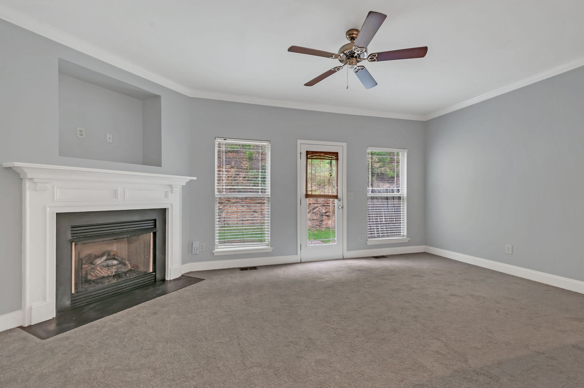 1072 Woodbury Falls Dr