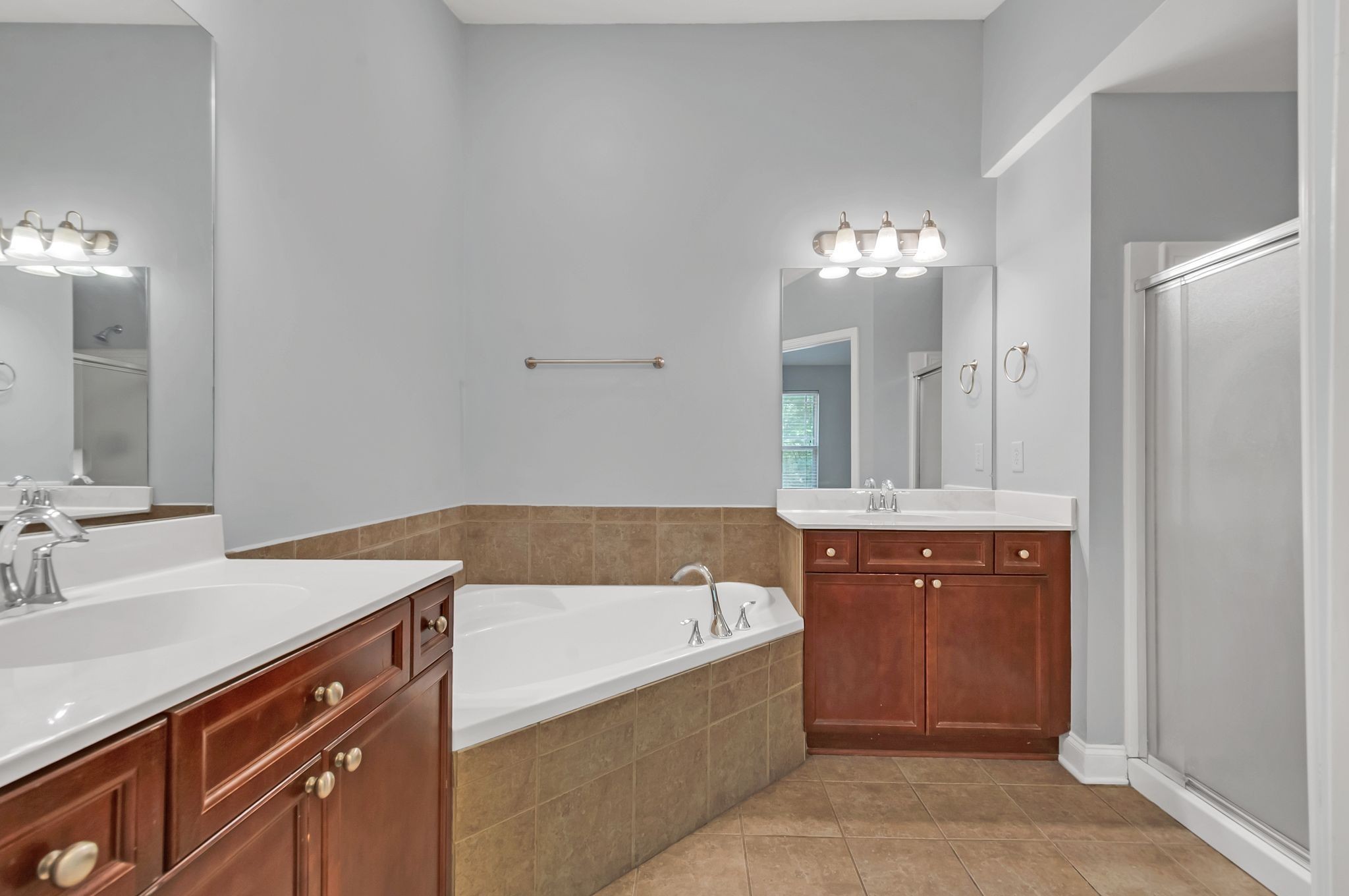 1072 Woodbury Falls Dr