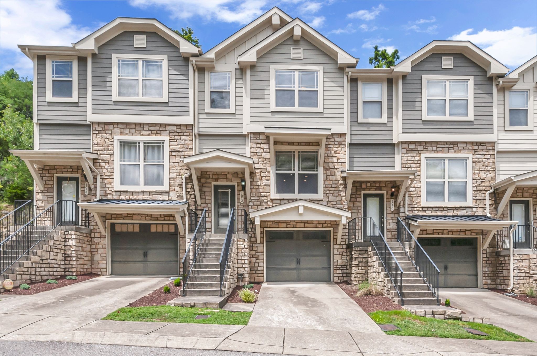 1072 Woodbury Falls Dr