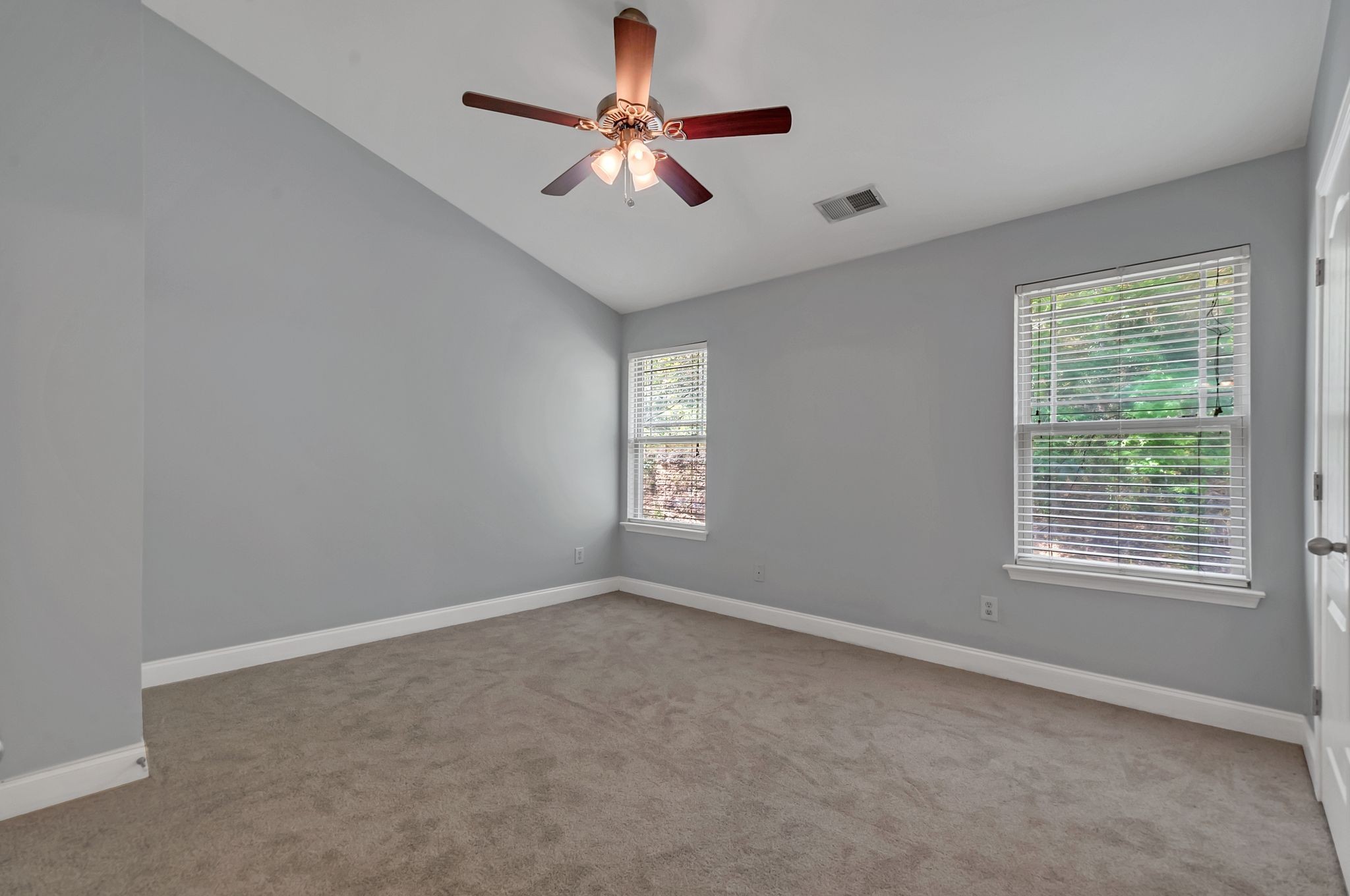 1072 Woodbury Falls Dr