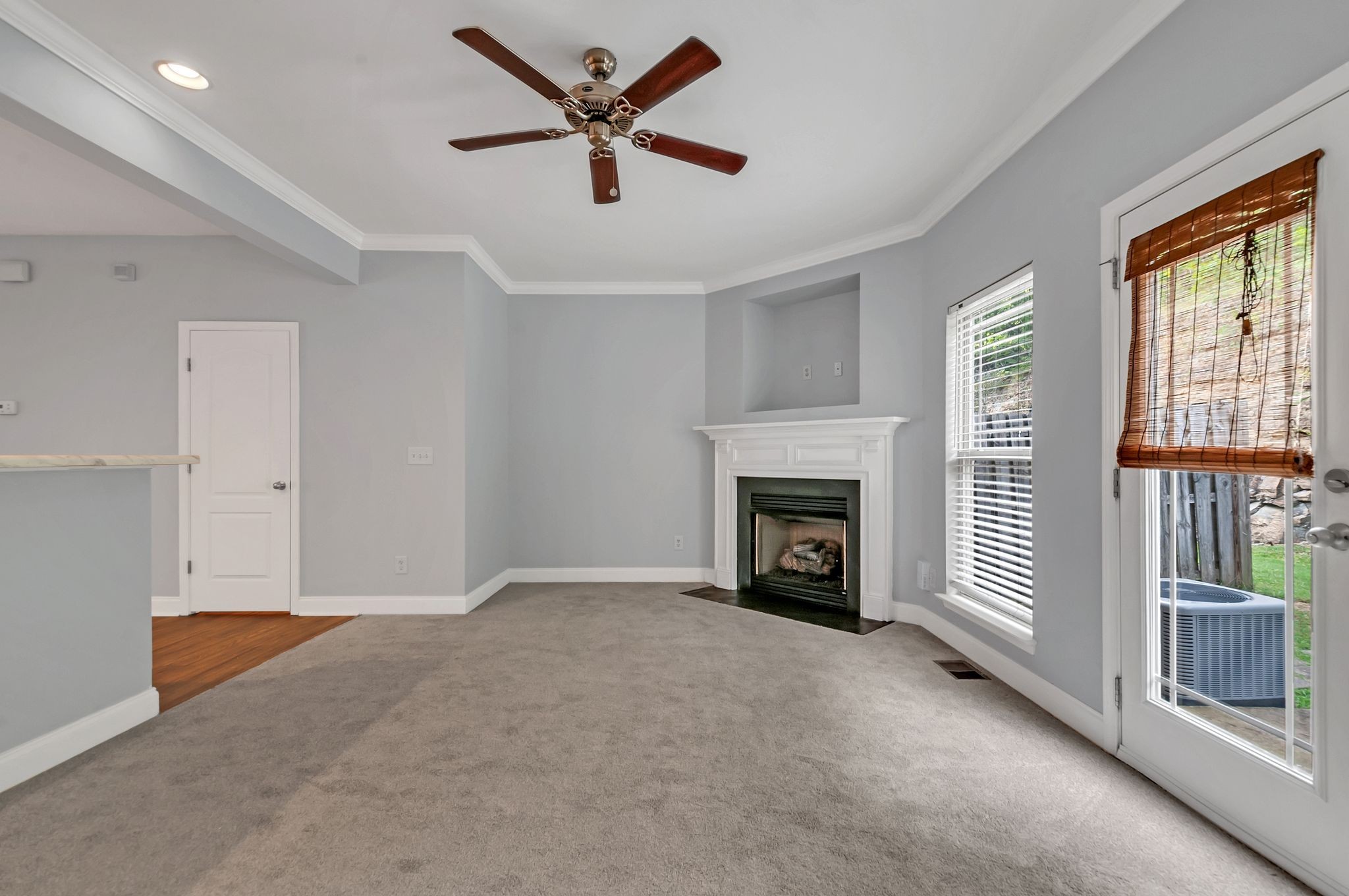 1072 Woodbury Falls Dr