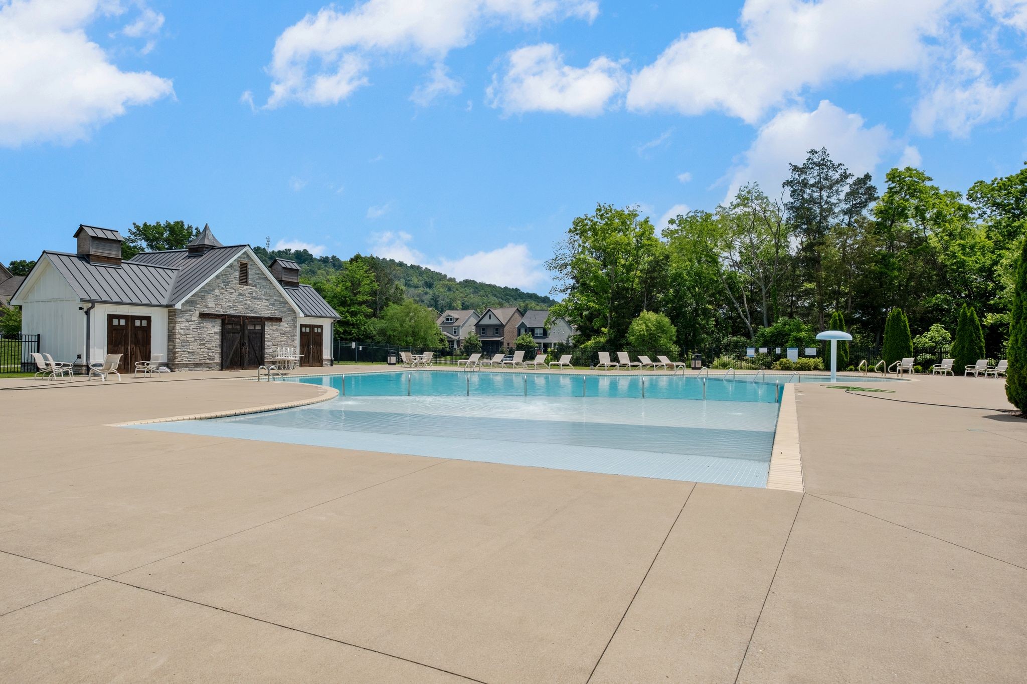 315 Gulfstream Dr